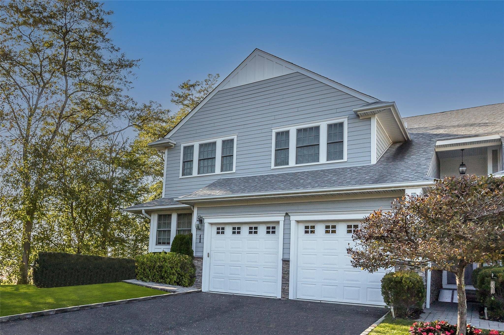 Glen Cove, NY 11542,1 Sea Isle LNDG
