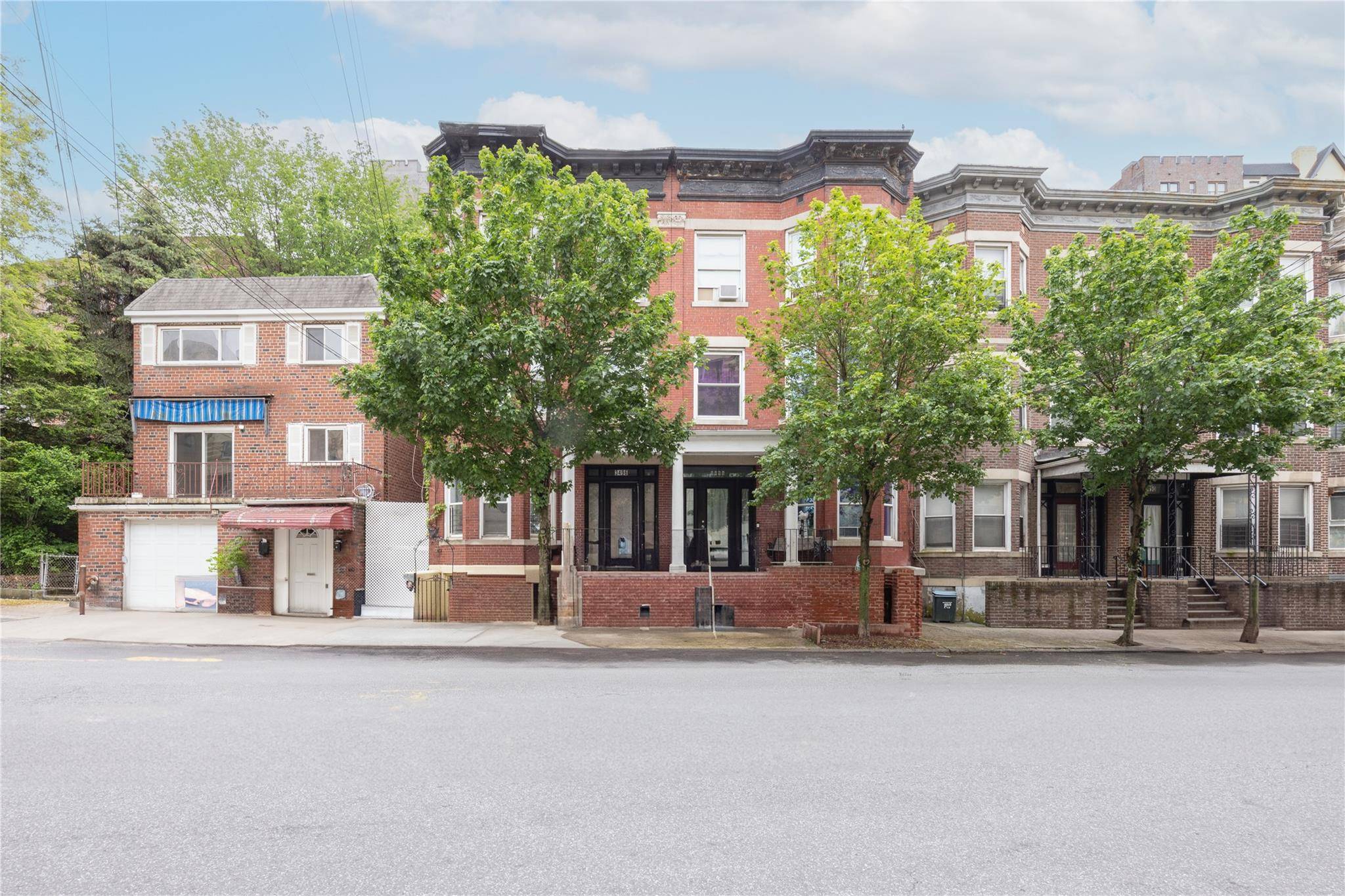 Bronx, NY 10463,3496 Fort Independence ST