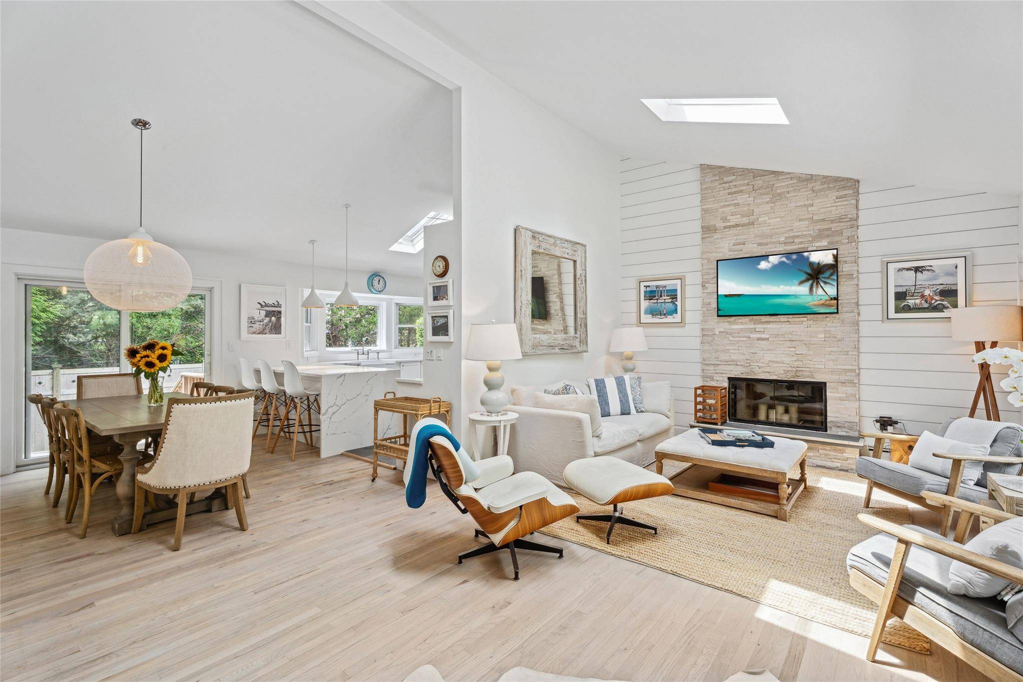 Westhampton Beach, NY 11978,42 Oak ST