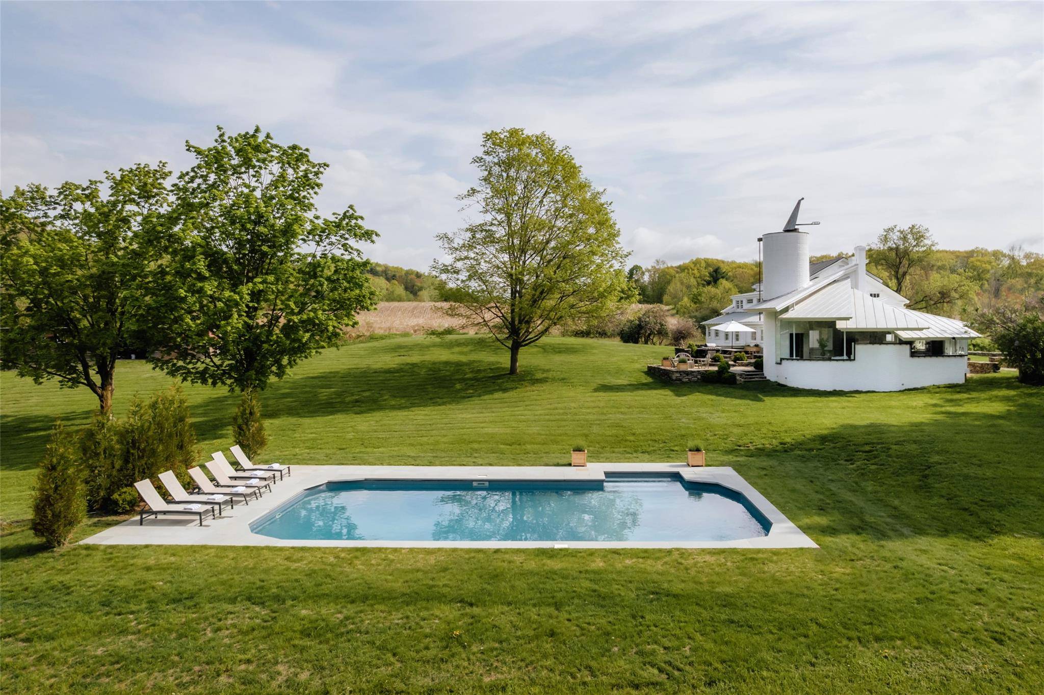 Kinderhook, NY 12184,433 Rapp RD