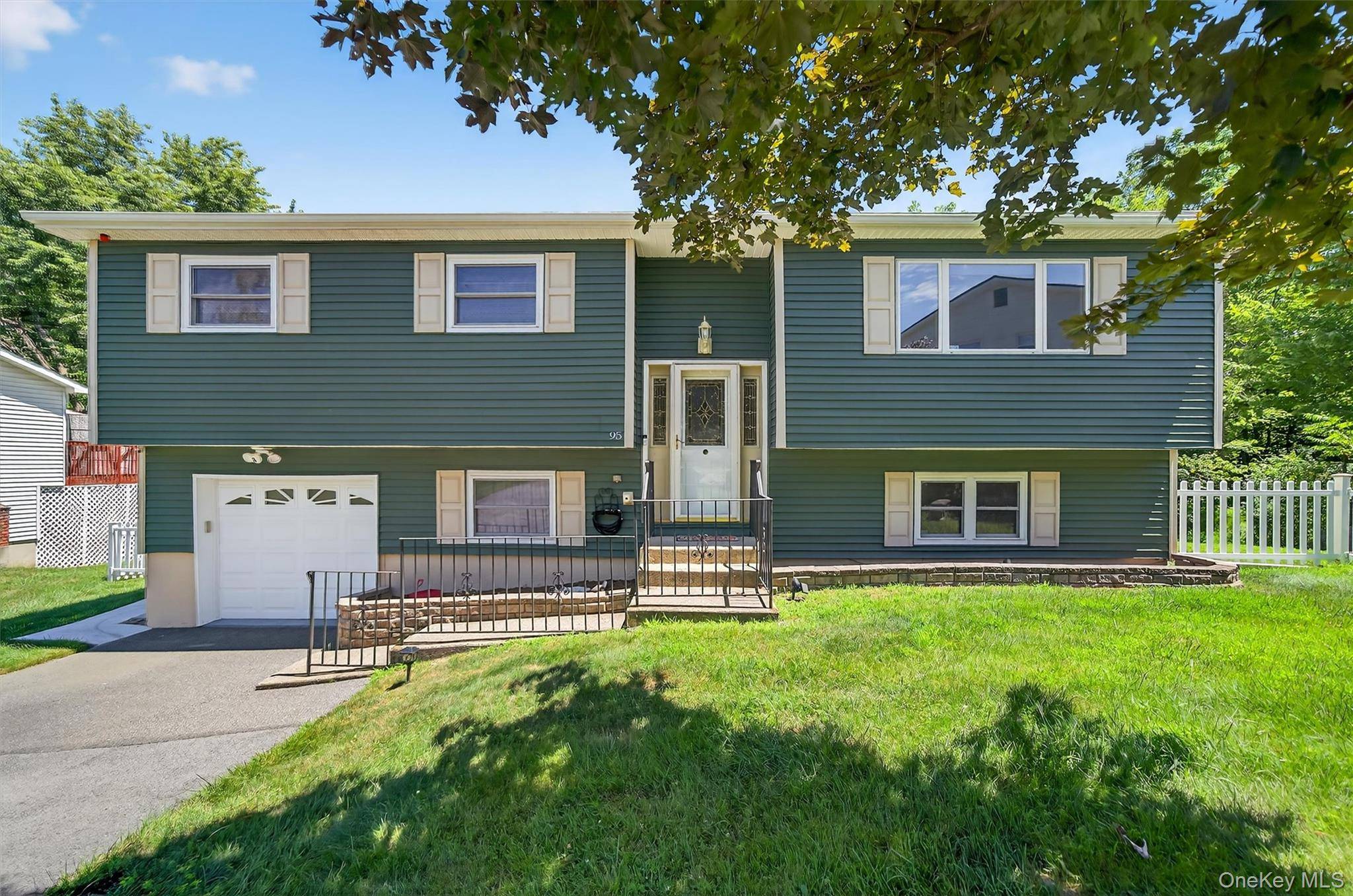 Middletown, NY 10940,95 Rolling Meadows RD