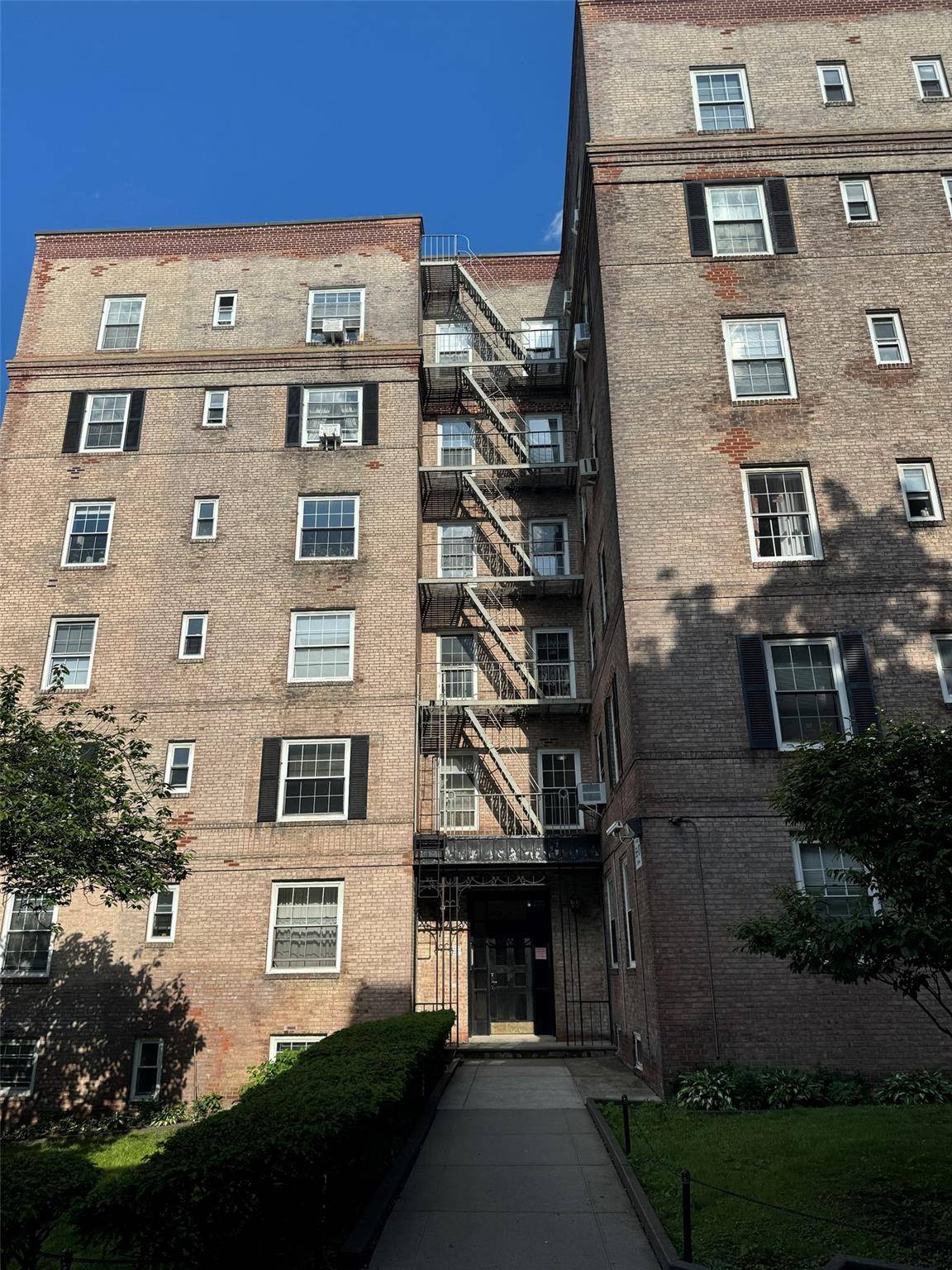 Woodside, NY 11377,56-05 31st AVE #I5C