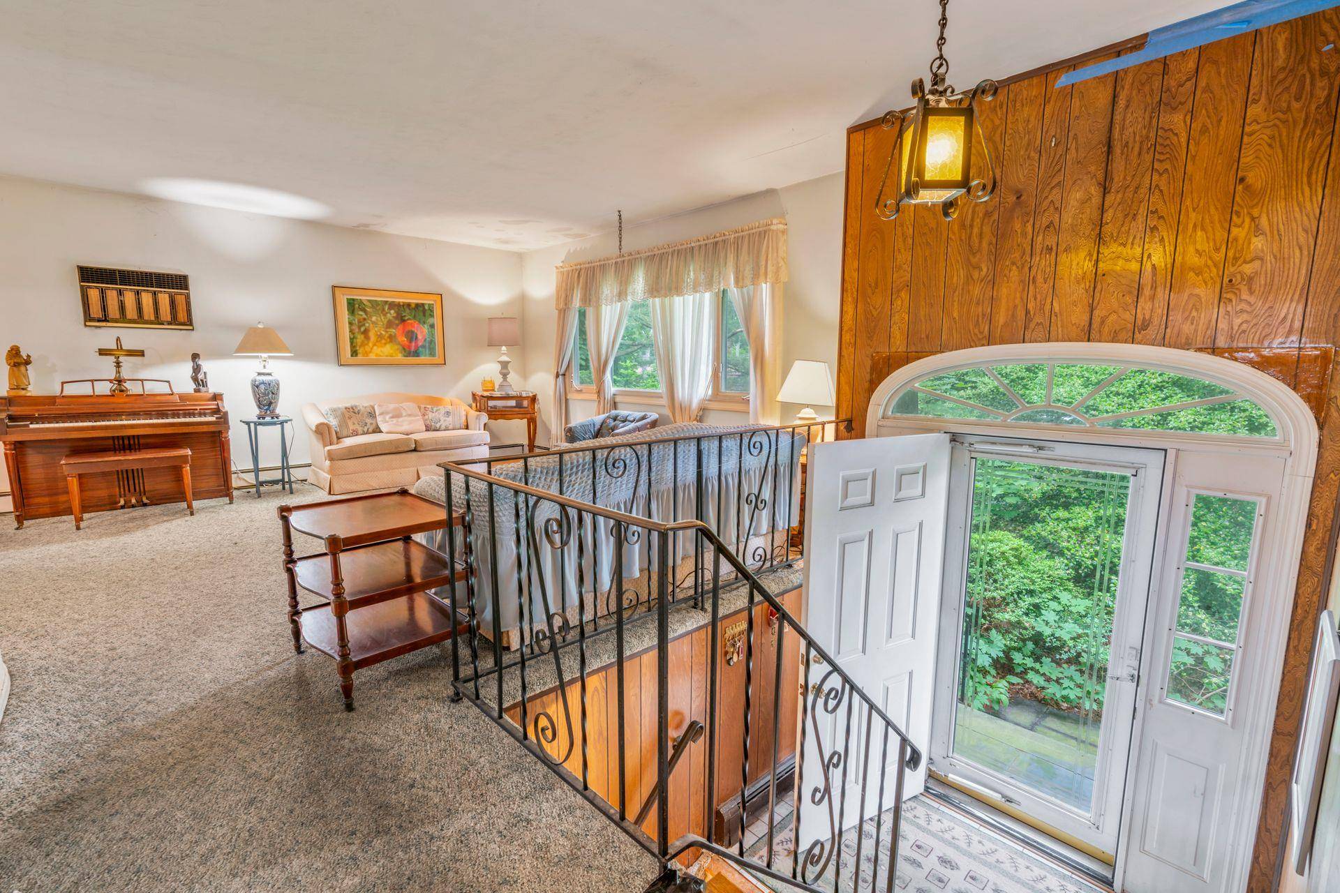 Smithtown, NY 11787,12 Ursular CT