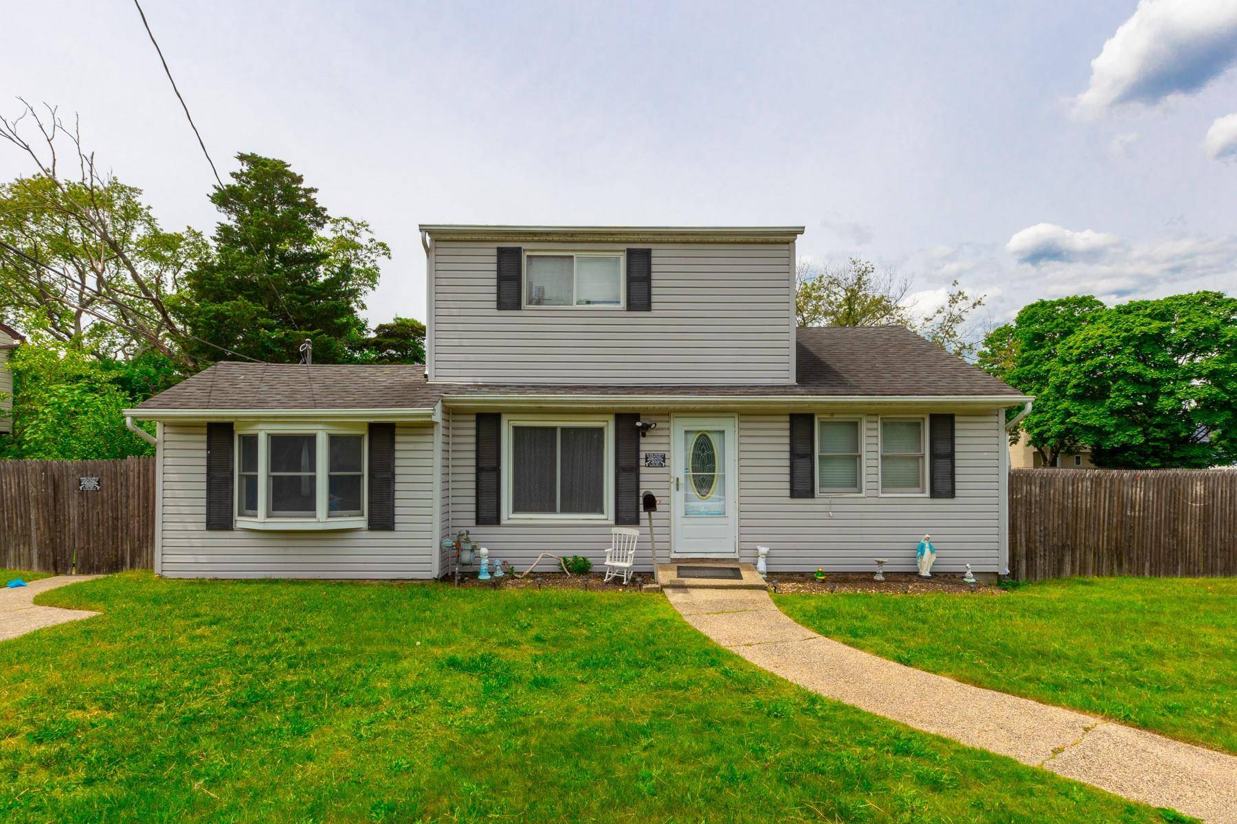 Bay Shore, NY 11706,1340 Lombardy BLVD