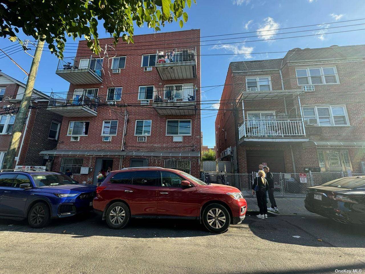 Elmhurst, NY 11373,94-68 45 AVE