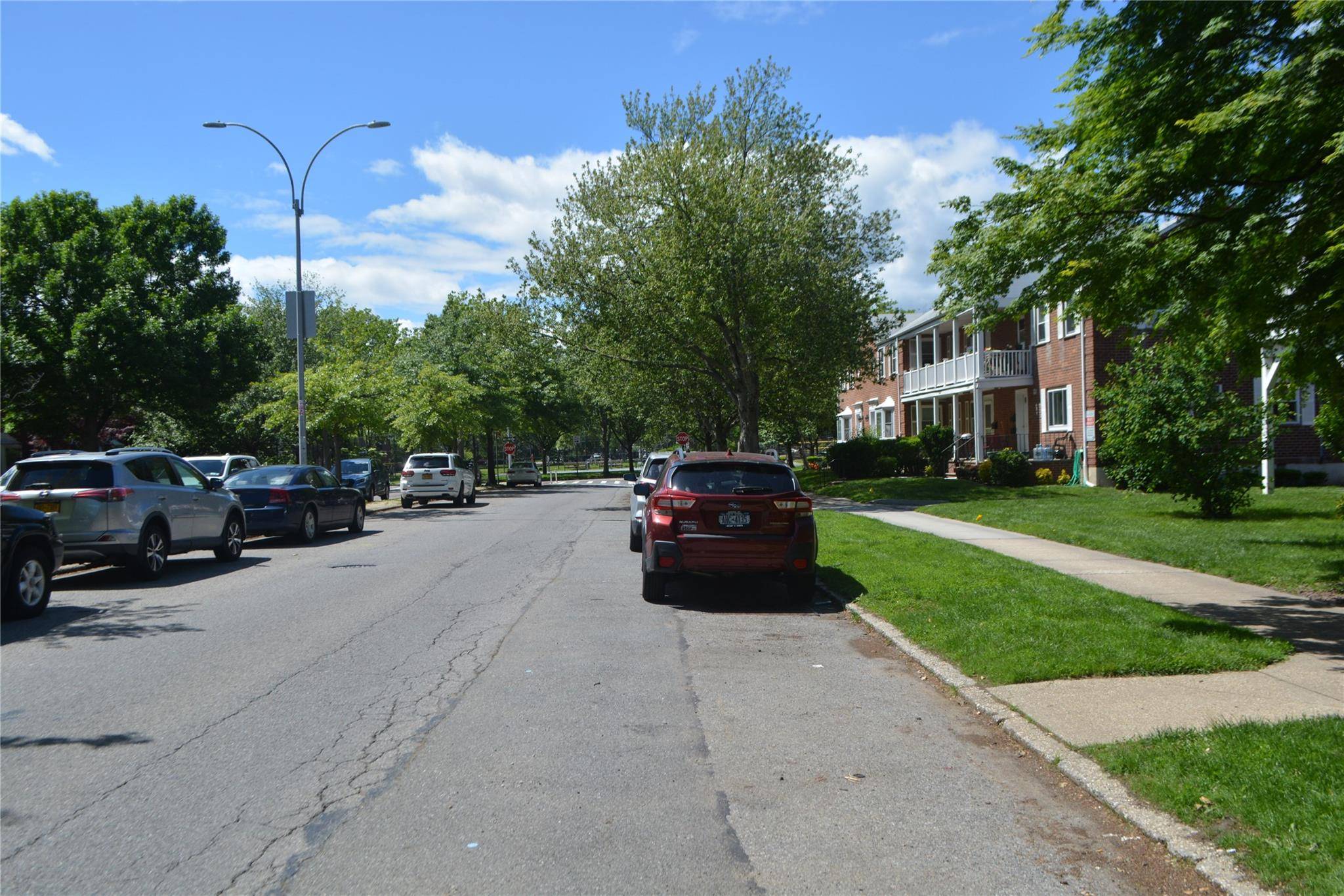 Glen Oaks, NY 11004,74-47 260 ST #2nd Fl.