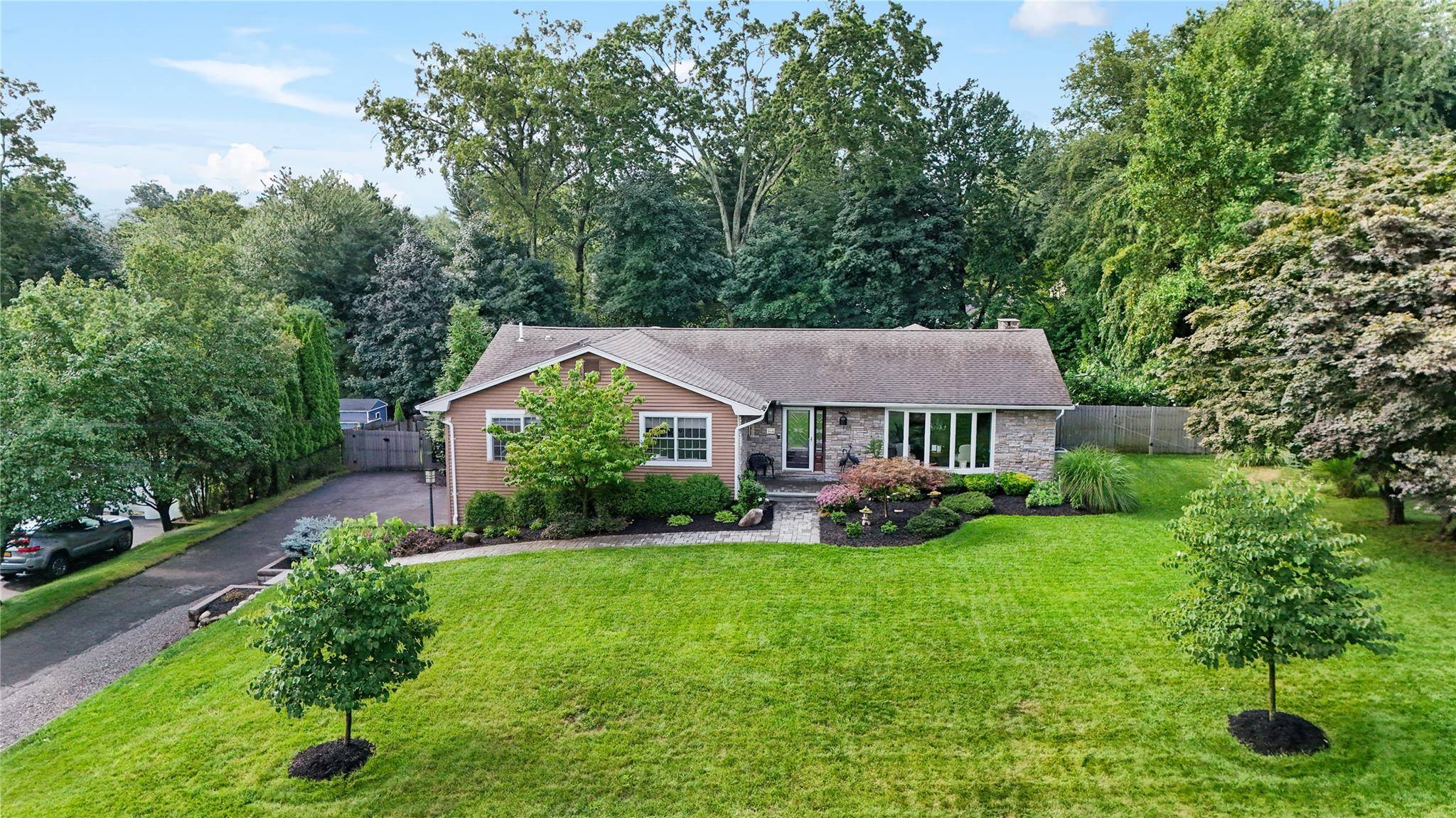 Valley Cottage, NY 10989,652 Andover RD