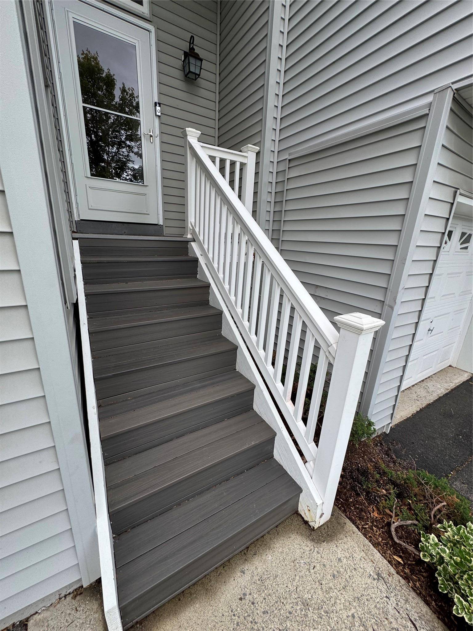 New Windsor, NY 12553,1009 Ethan Allen DR #1009