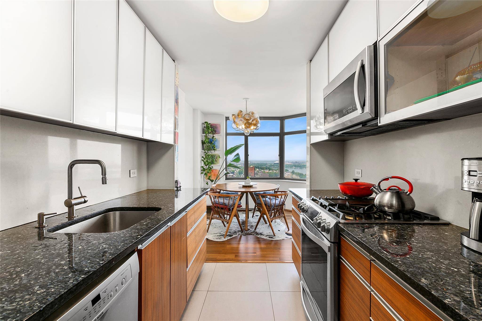 Forest Hills, NY 11375,112-01 Queens BLVD #18H