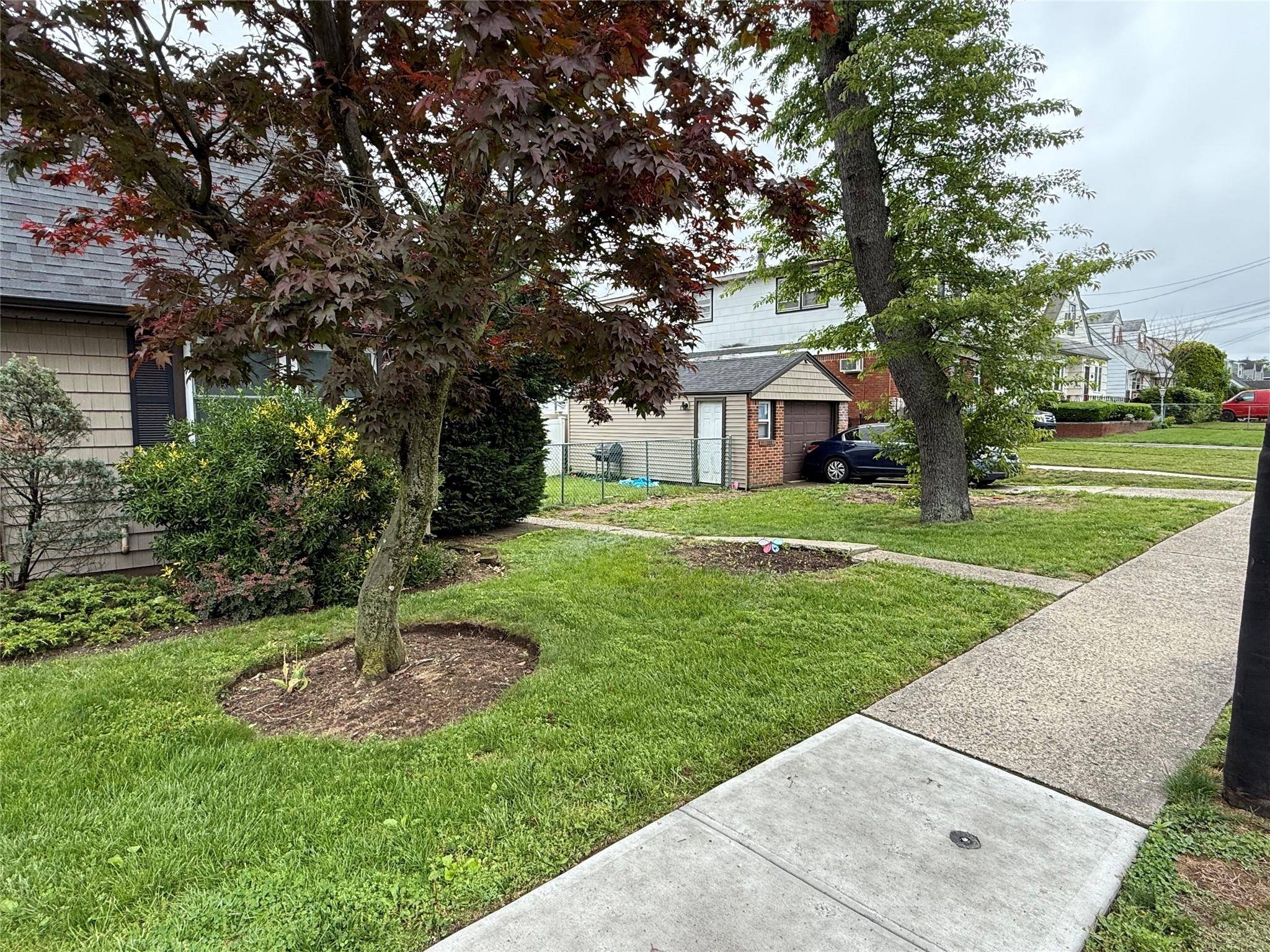 Elmont, NY 11003,389 Kirkman AVE
