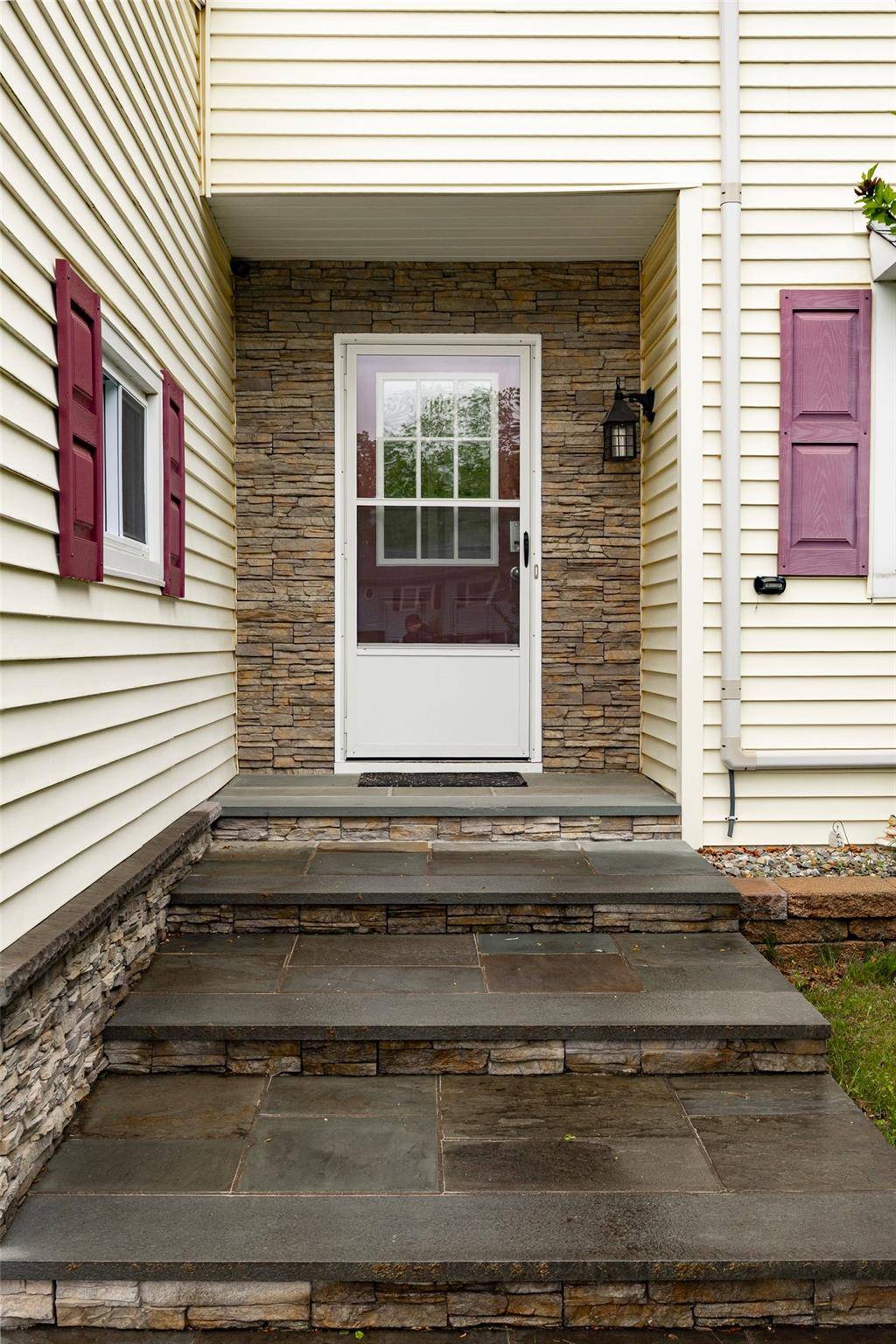 Wappingers Falls, NY 12590,90 Fieldstone Blvd