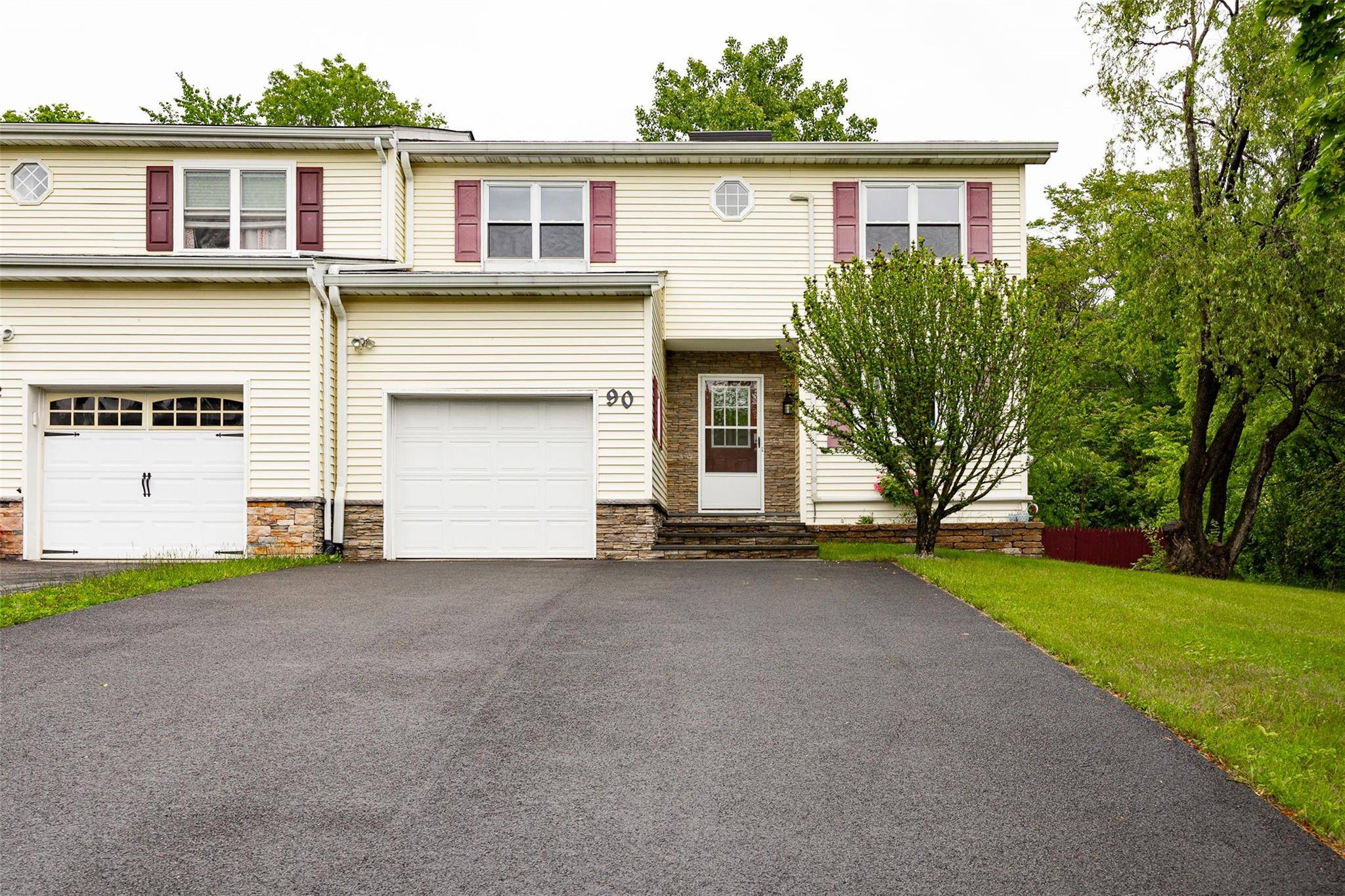 Wappingers Falls, NY 12590,90 Fieldstone Blvd