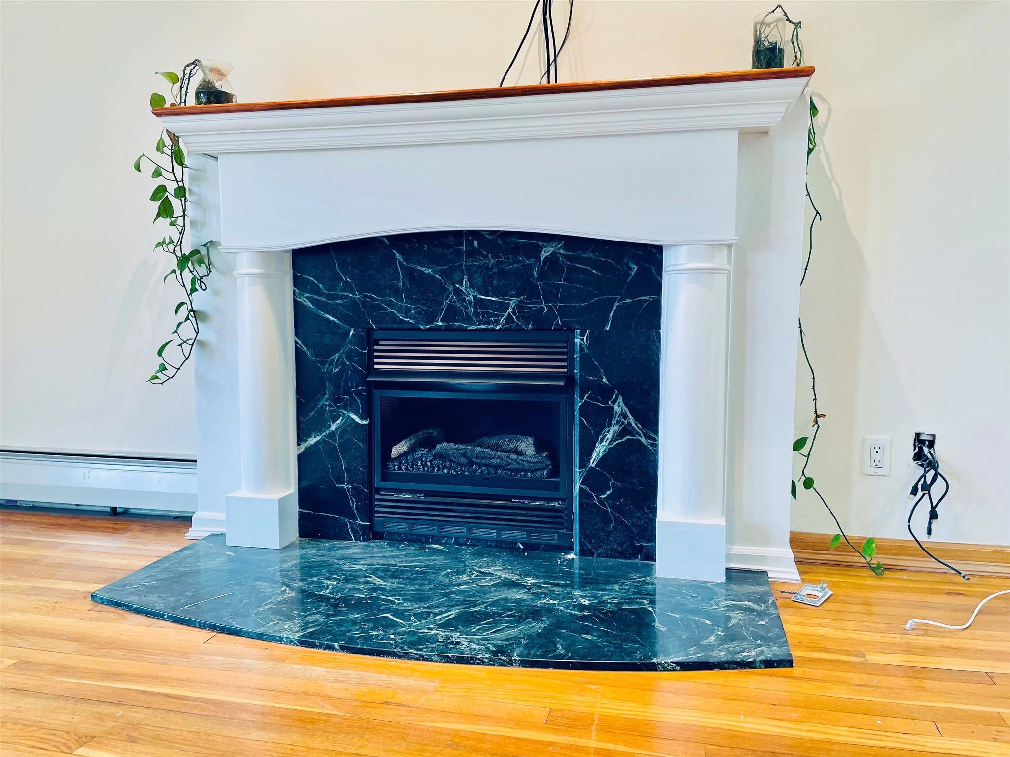 Commack, NY 11725,24 Gaymor LN