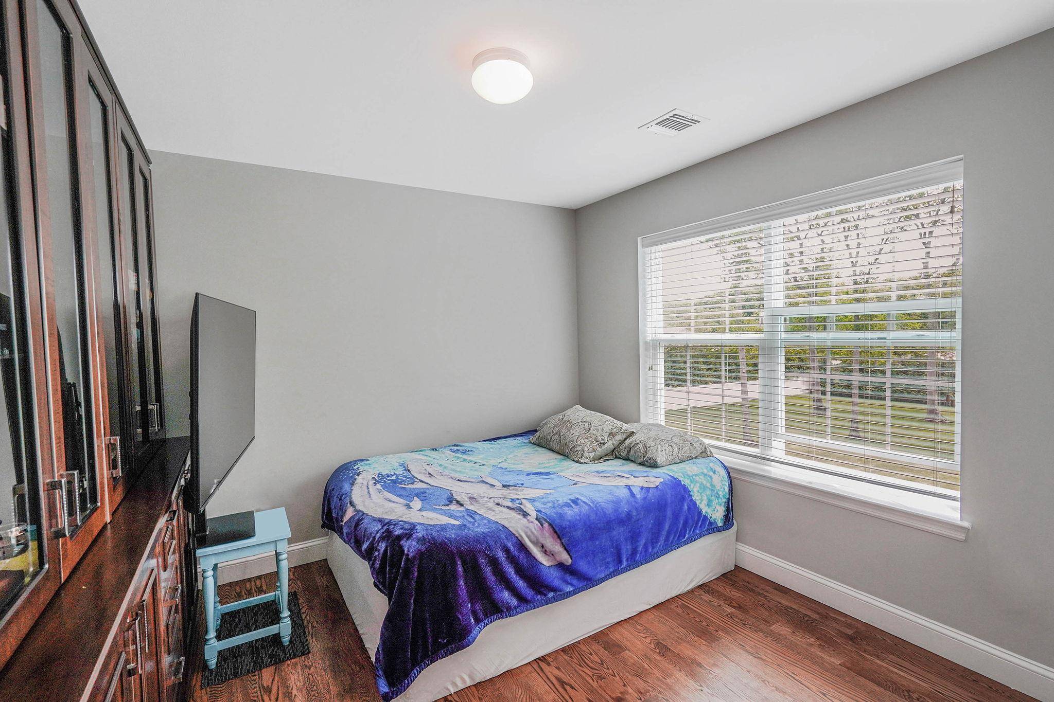 Riverhead, NY 11901,37 A J CT