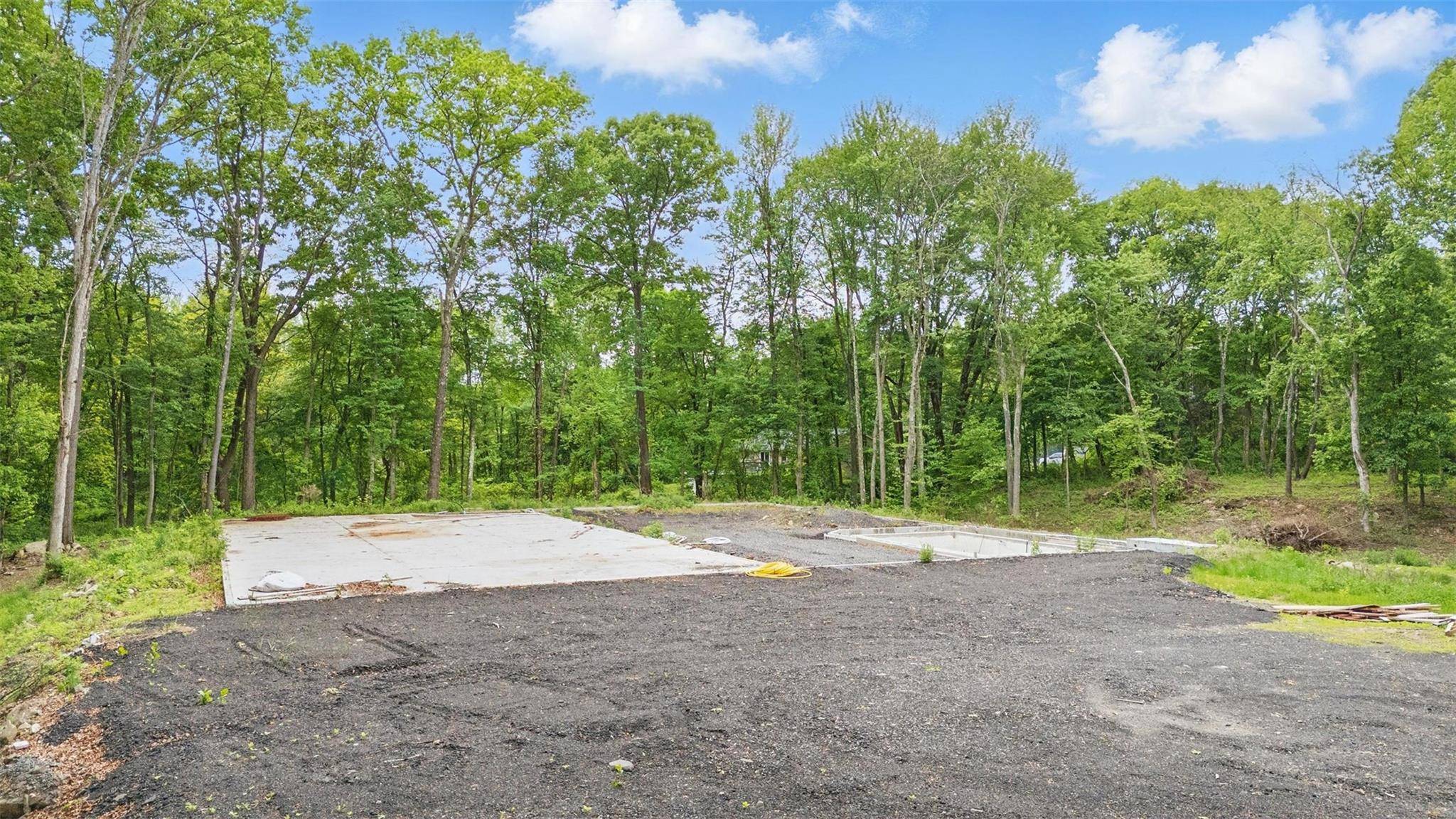 Esopus, NY 12429,715 Broadway