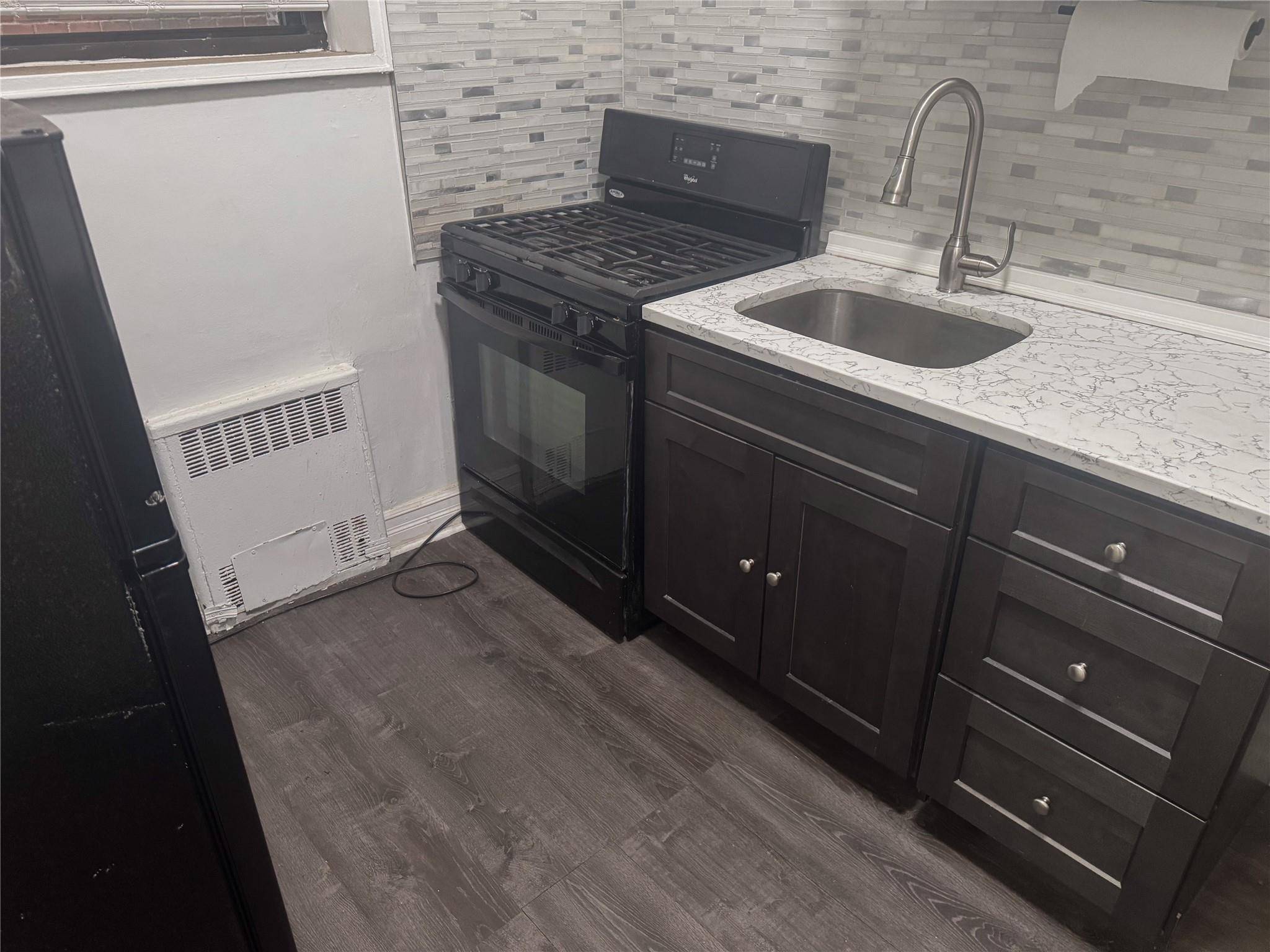 Kew Gardens, NY 11415,83-40 Austin ST #1t