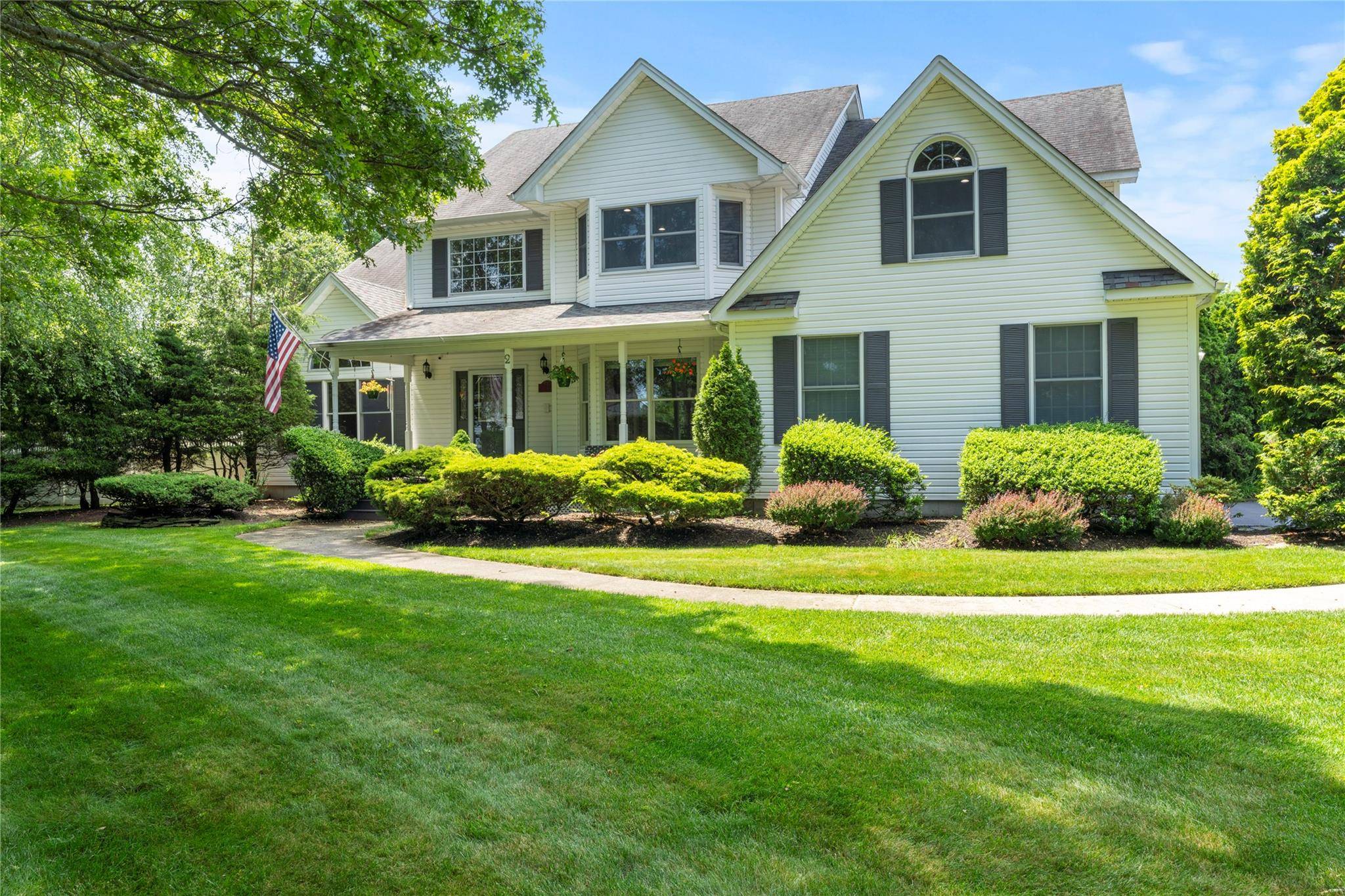 Manorville, NY 11949,2 Old Brookville CT