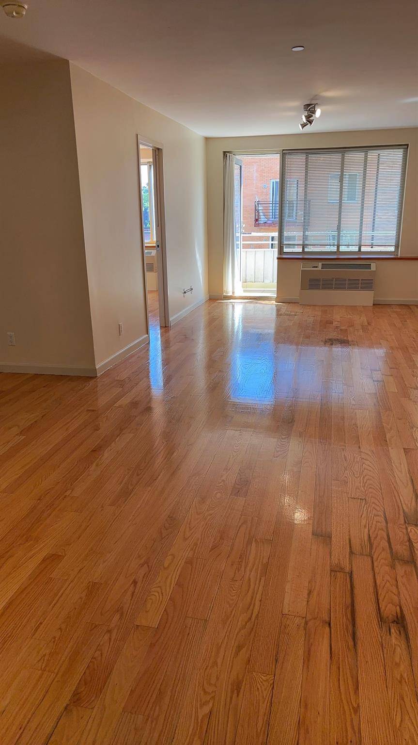Flushing, NY 11355,43-17 Union ST #6G