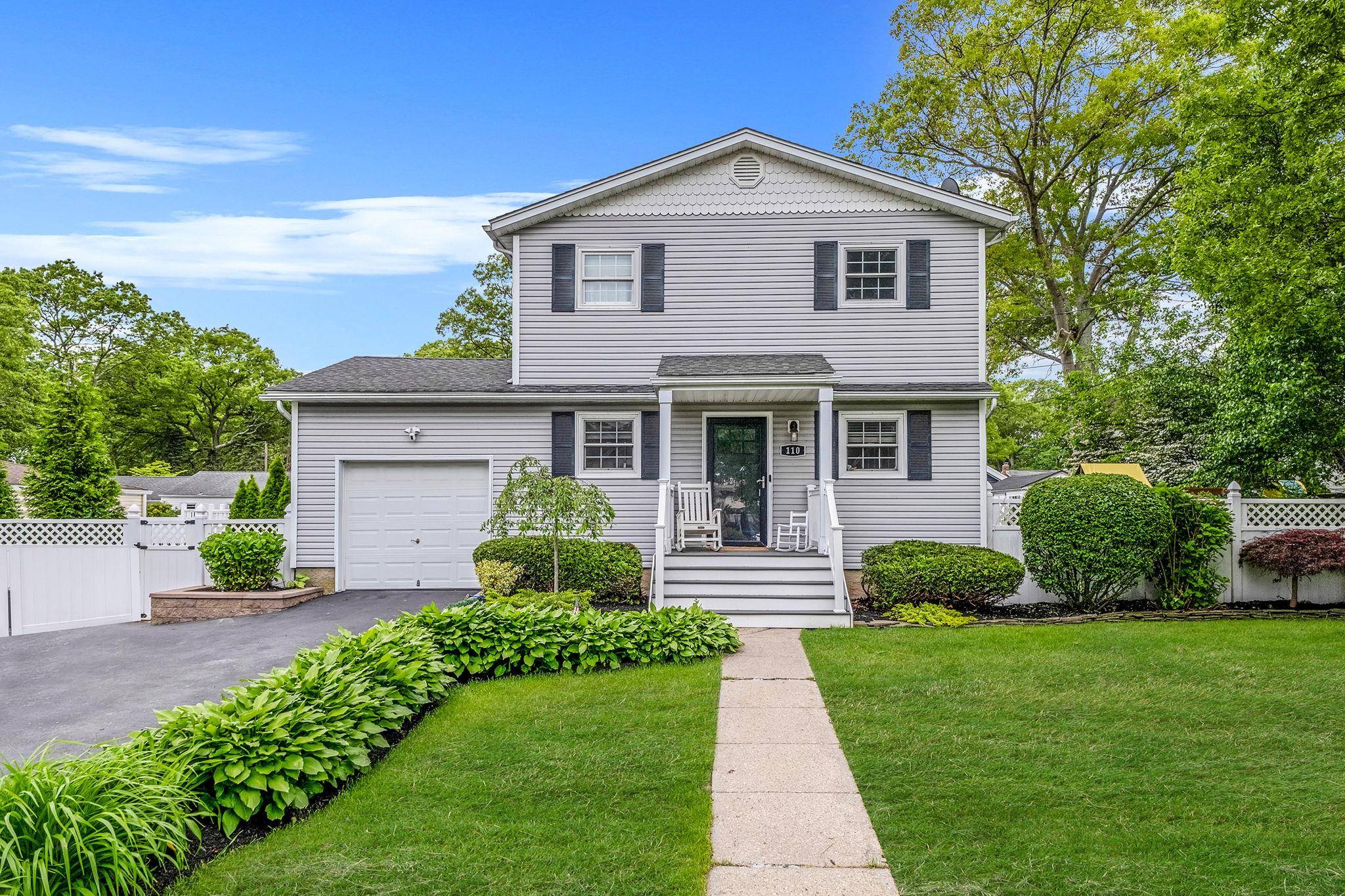 Holbrook, NY 11741,110 Geery AVE