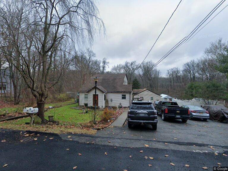 Fishkill, NY 12508,123 Greenwood DR