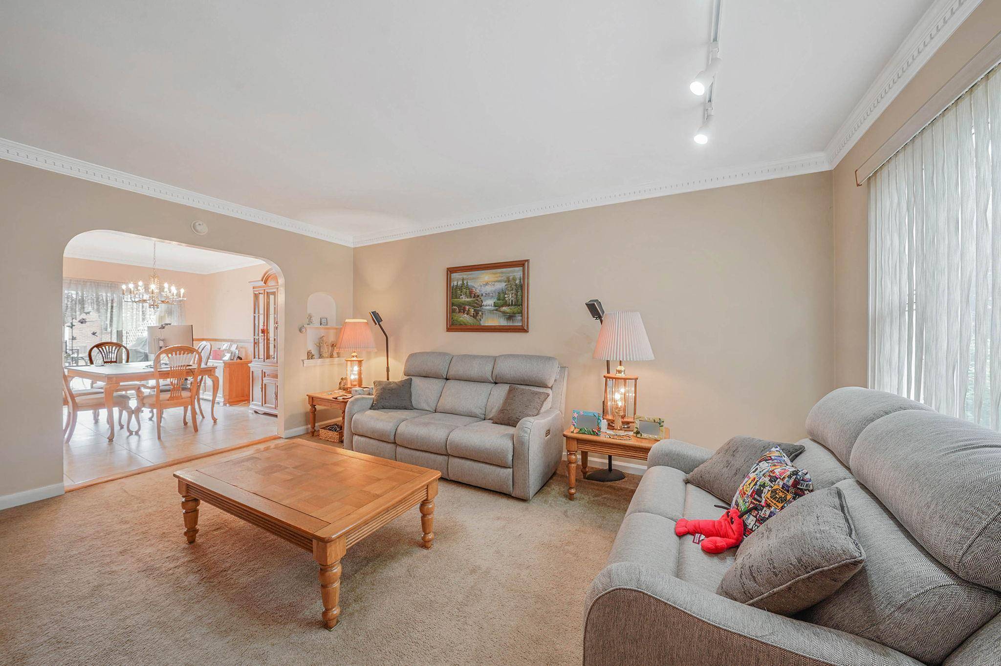 Maspeth, NY 11378,60-51 71st ST