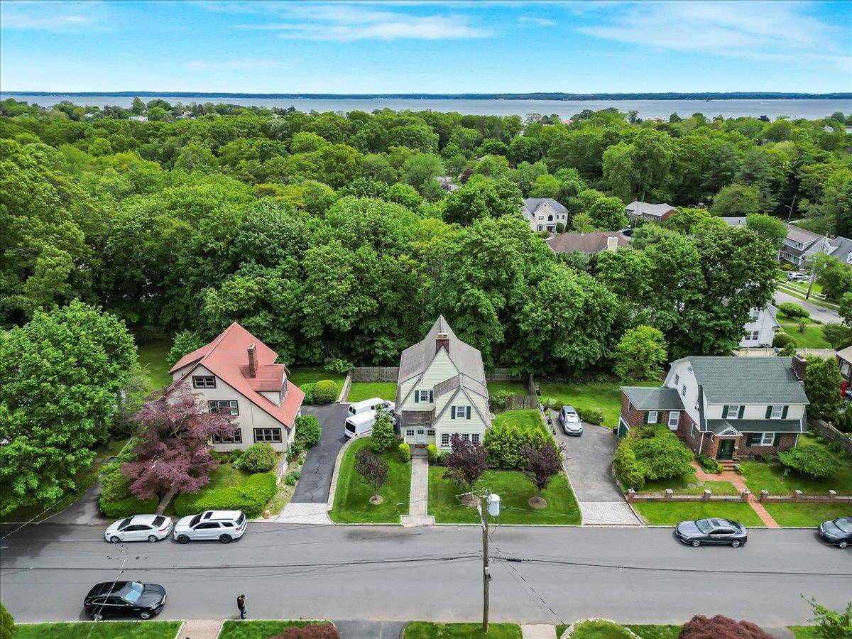 New Rochelle, NY 10801,21 Chester Place