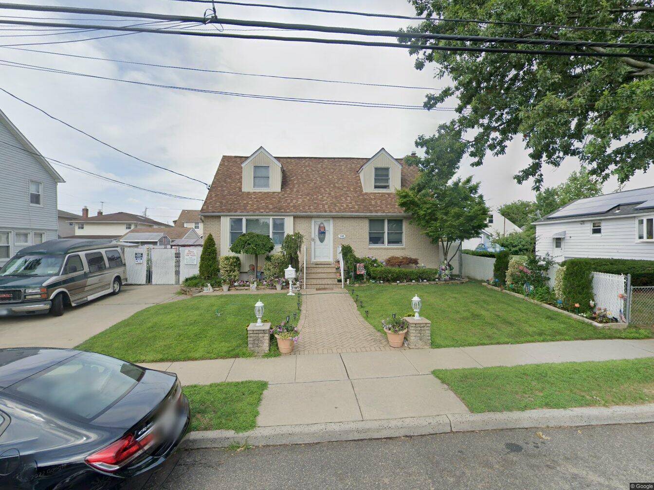Elmont, NY 11003,128 Hunnewell AVE