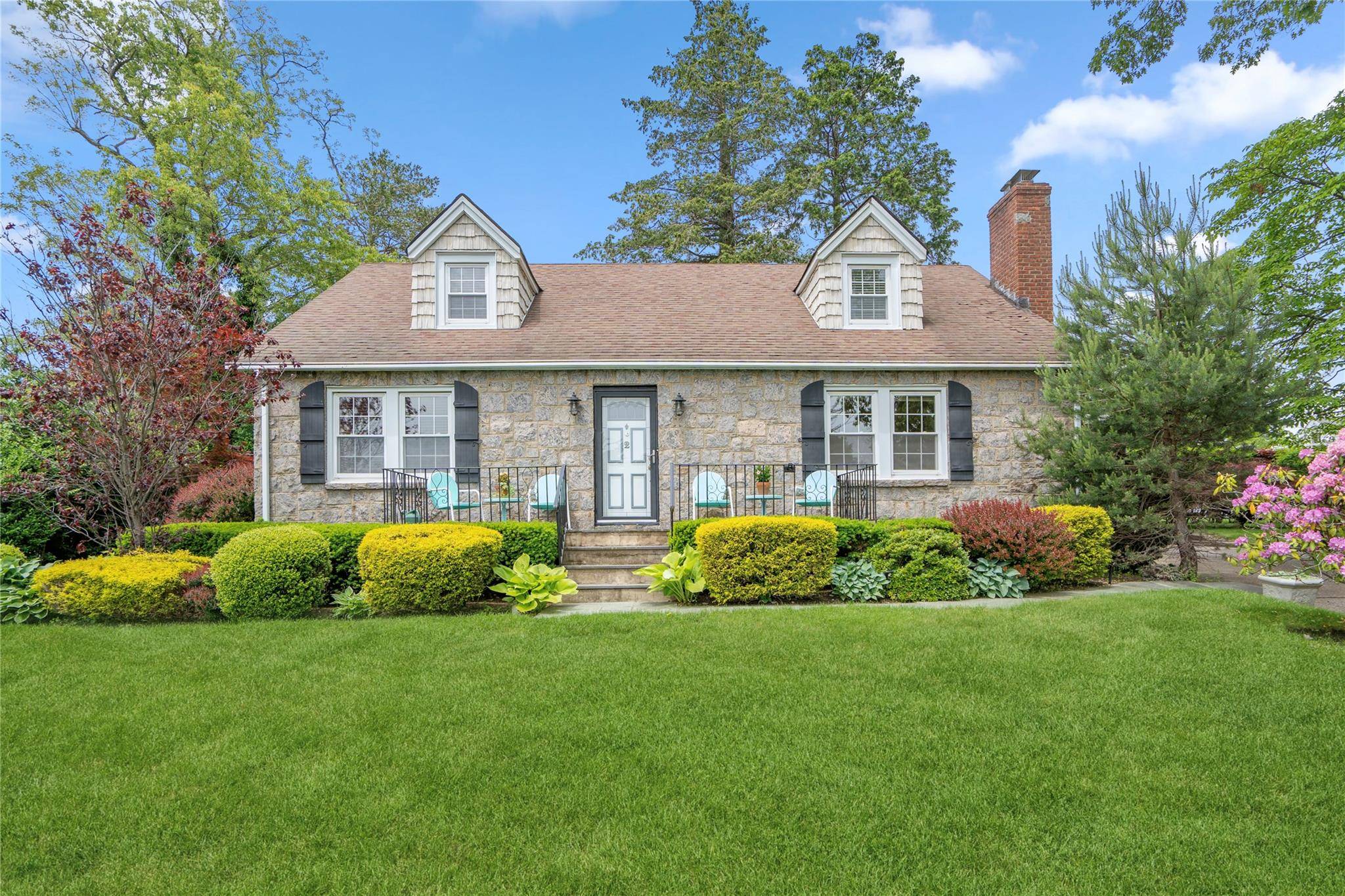 Glen Head, NY 11545,2 Salem WAY
