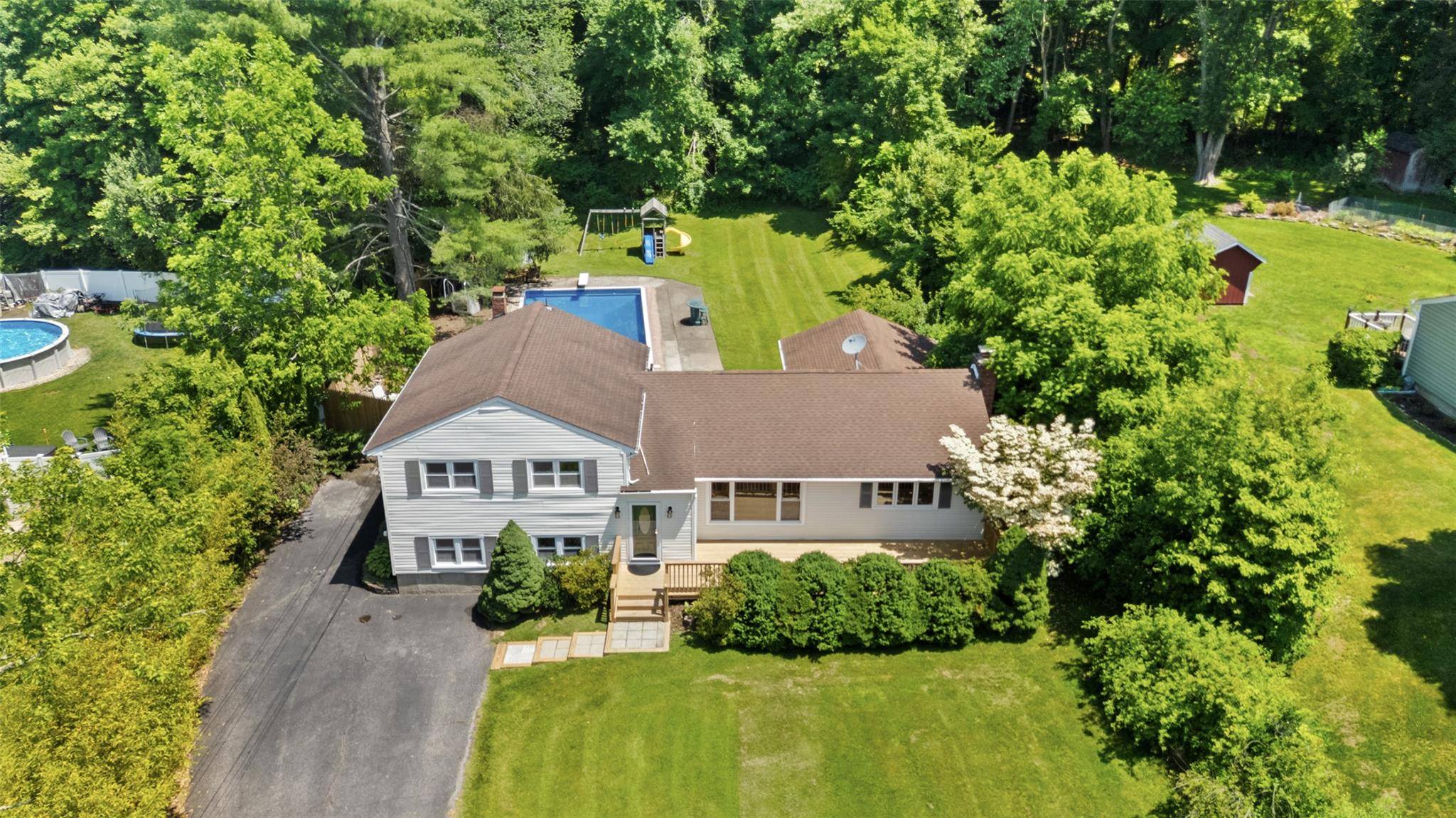 Yorktown Heights, NY 10598,30 Granite Springs RD