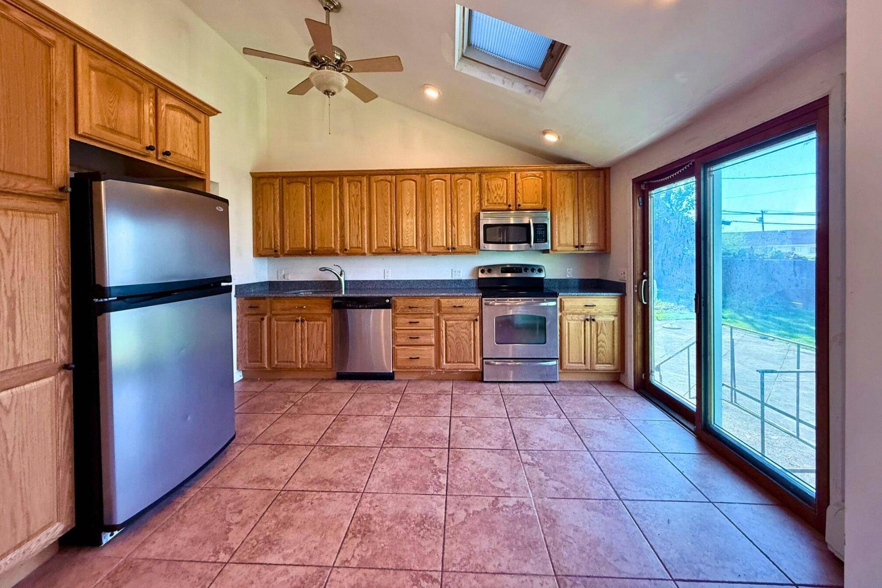 North Woodmere, NY 11581,930 Jewel DR