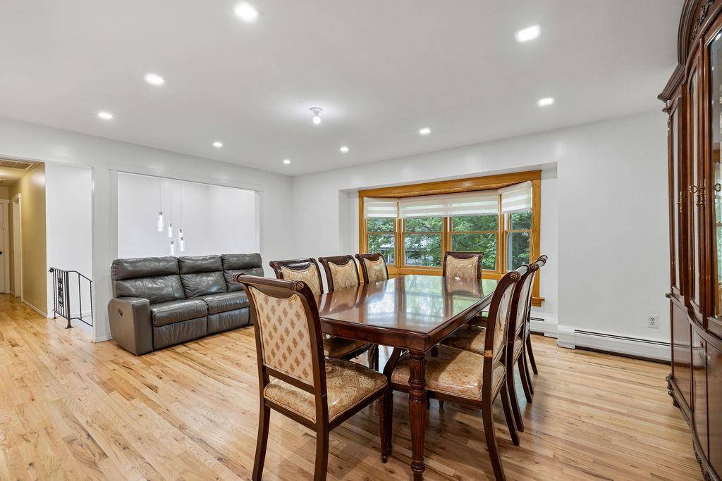 Monsey, NY 10952,10 Karow CT