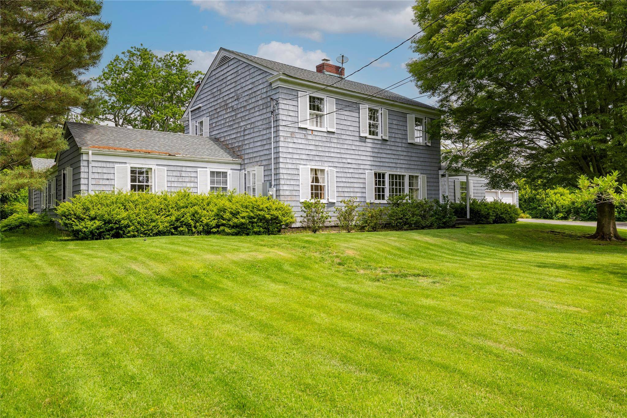 Lawrence, NY 11559,300 Albro LN
