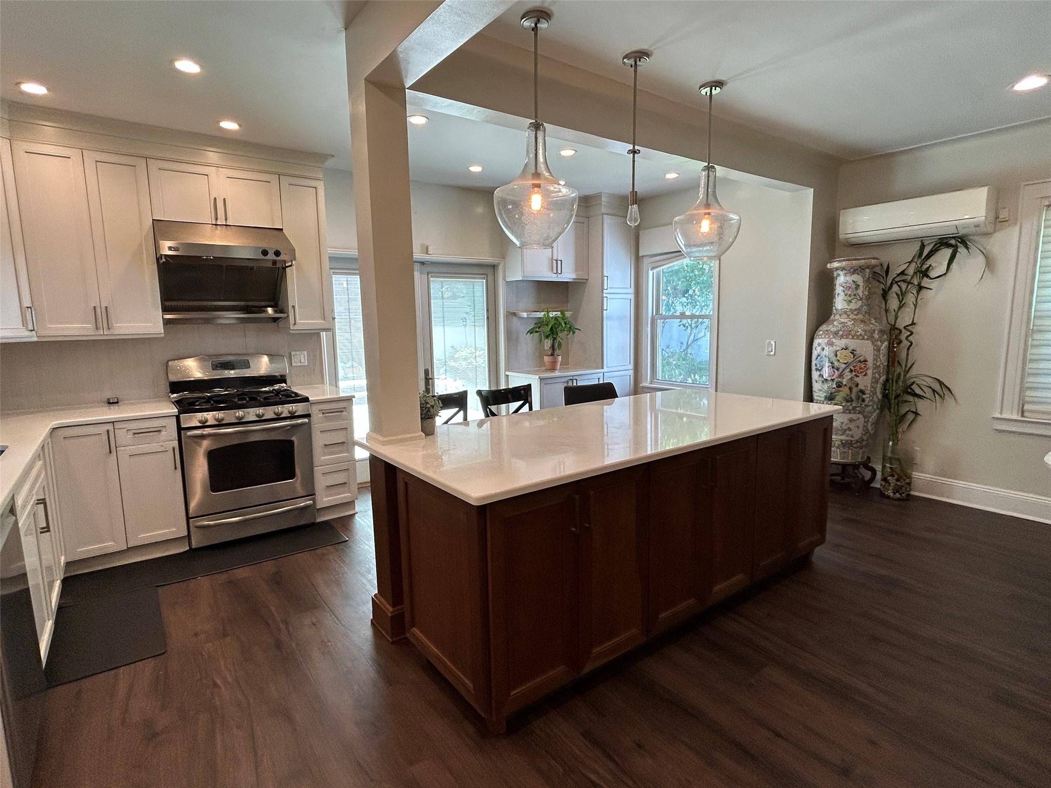 Whitestone, NY 11357,13-01 146th PL