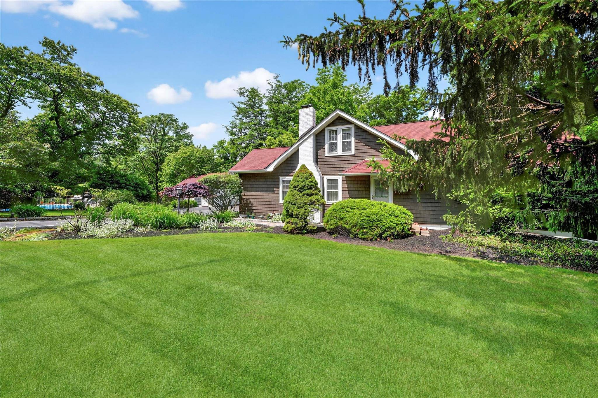 Airmont, NY 10901,51 S Airmont RD