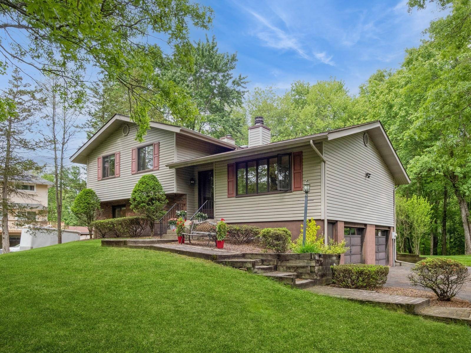 Wappingers Falls, NY 12590,29 Sachson PL