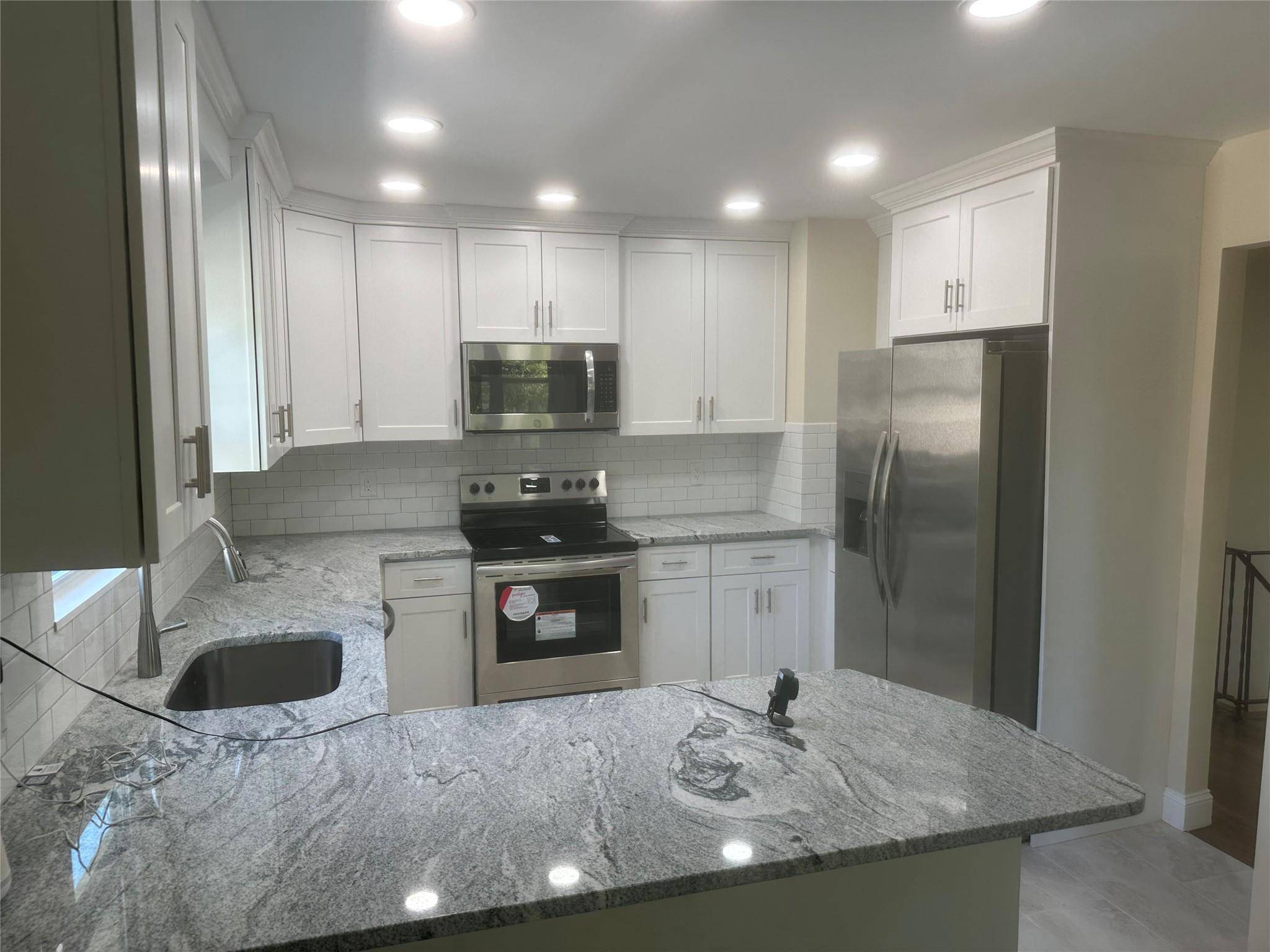 Mastic, NY 11950,96 Patchogue AVE