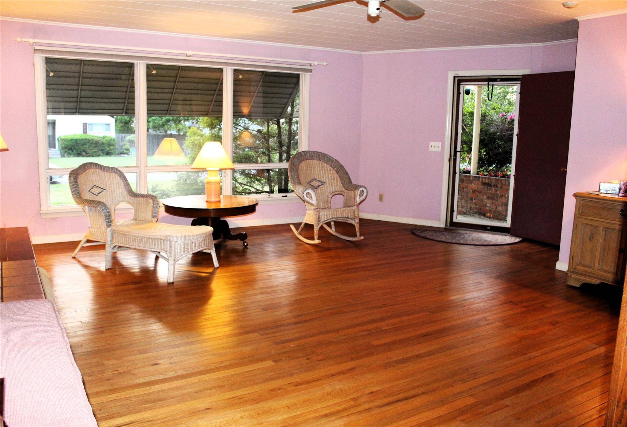 East Patchogue, NY 11772,113 Pine Neck AVE