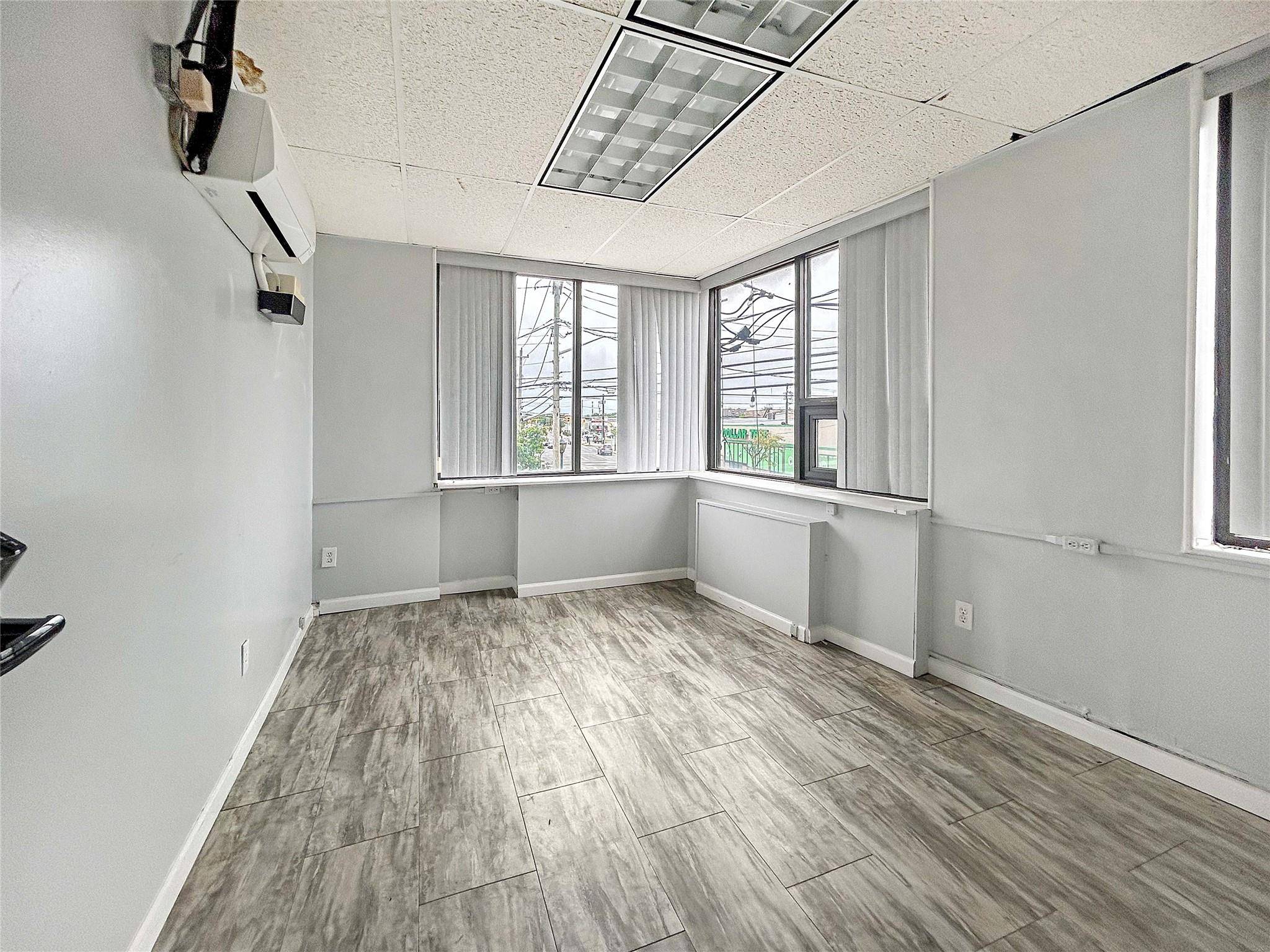 Oceanside, NY 11572,2901 Long Beach RD #5.