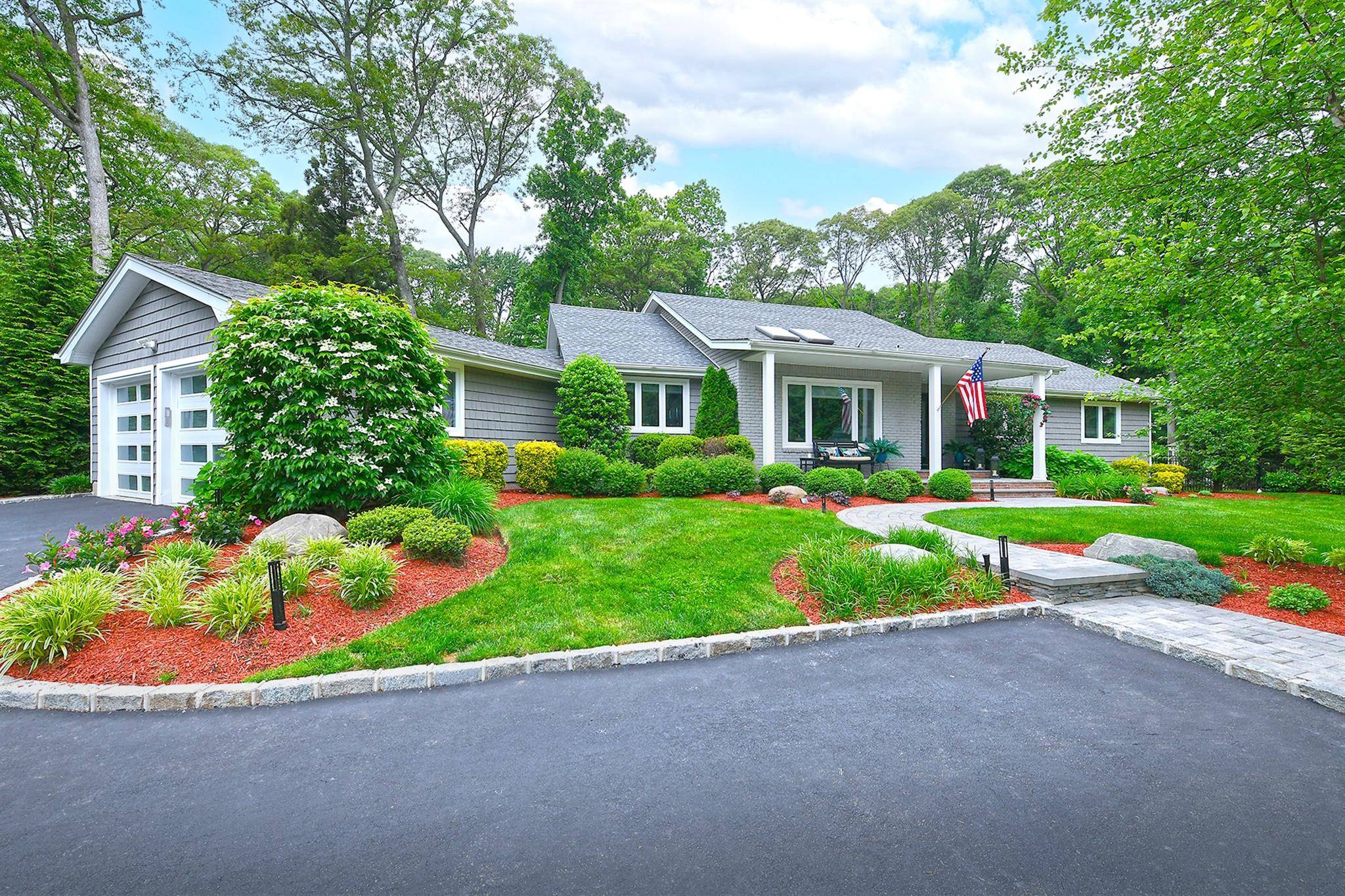 Melville, NY 11747,47 Wilmington DR