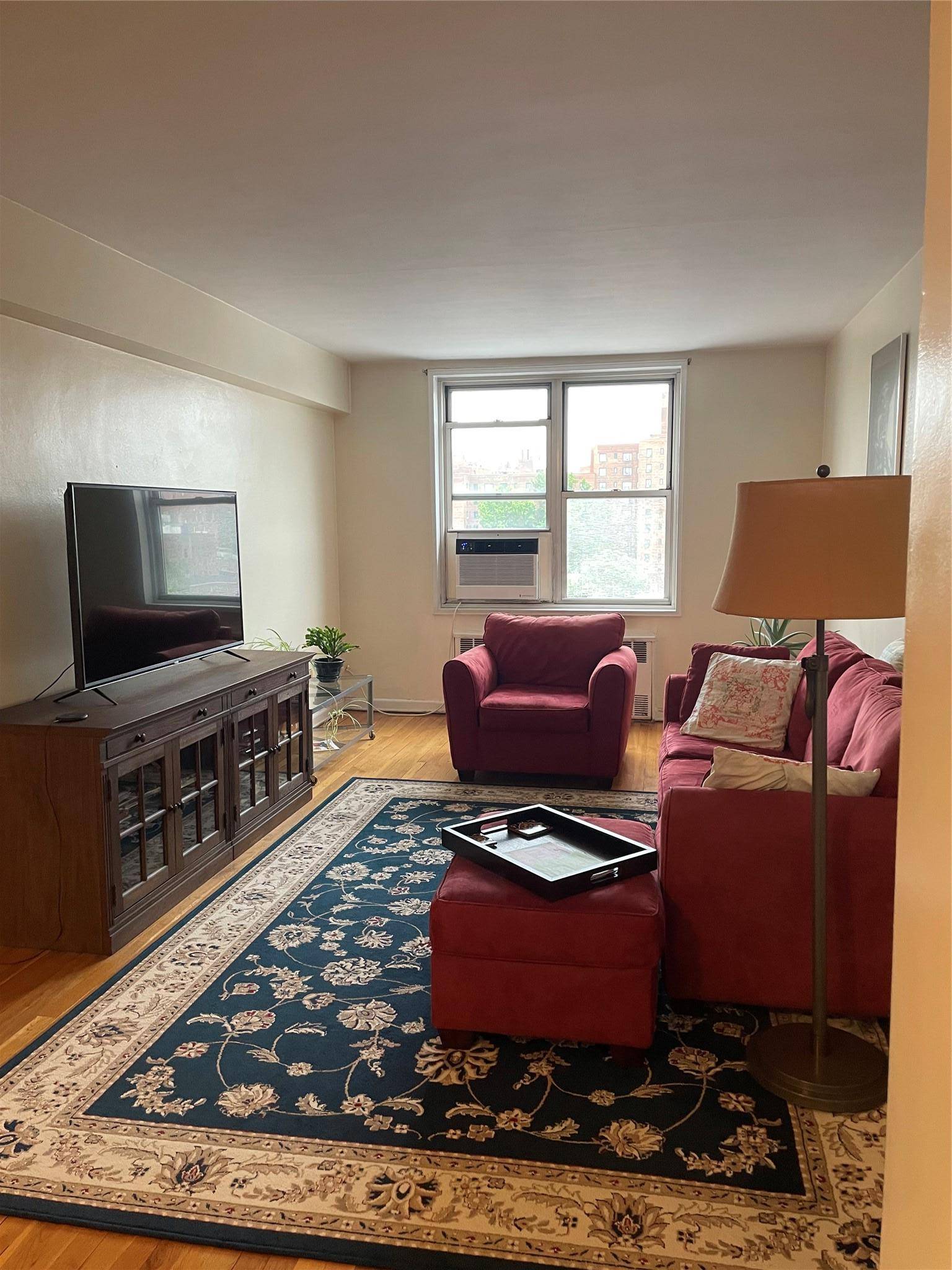 Bronx, NY 10460,1430 Thieriot AVE #6J