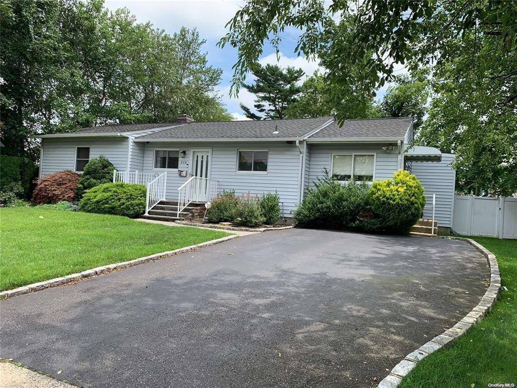 Plainview, NY 11803,220 Central Park RD