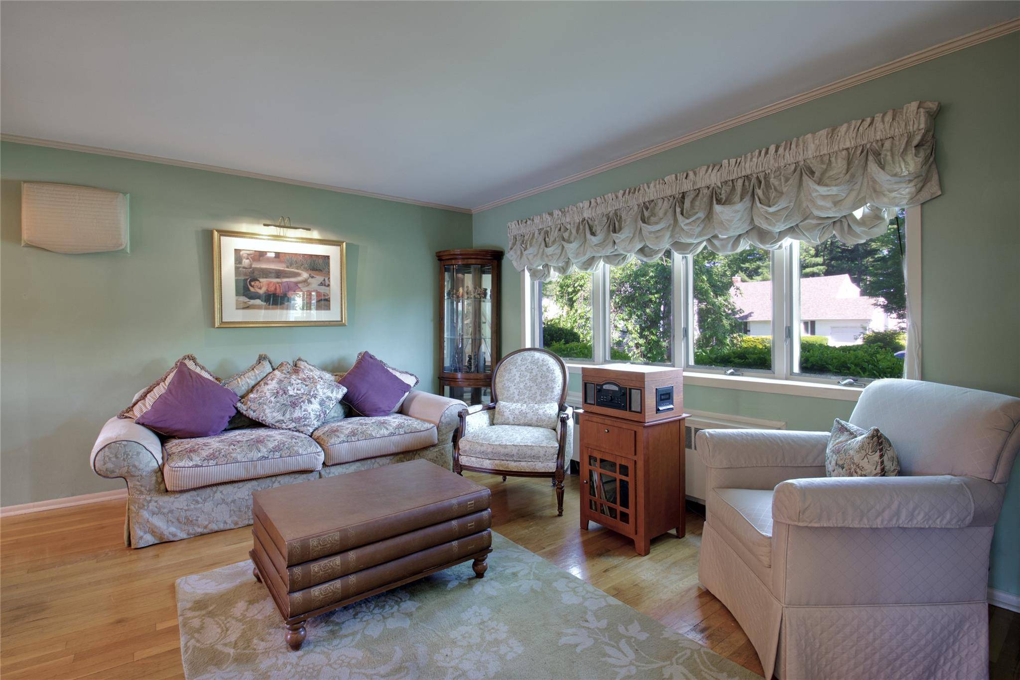 Garden City, NY 11530,172 Brook ST