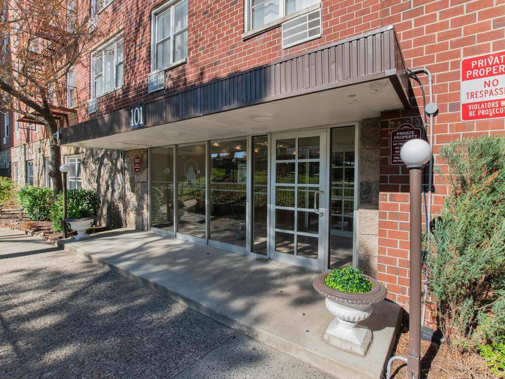 Yonkers, NY 10705,101 Highland AVE #3P