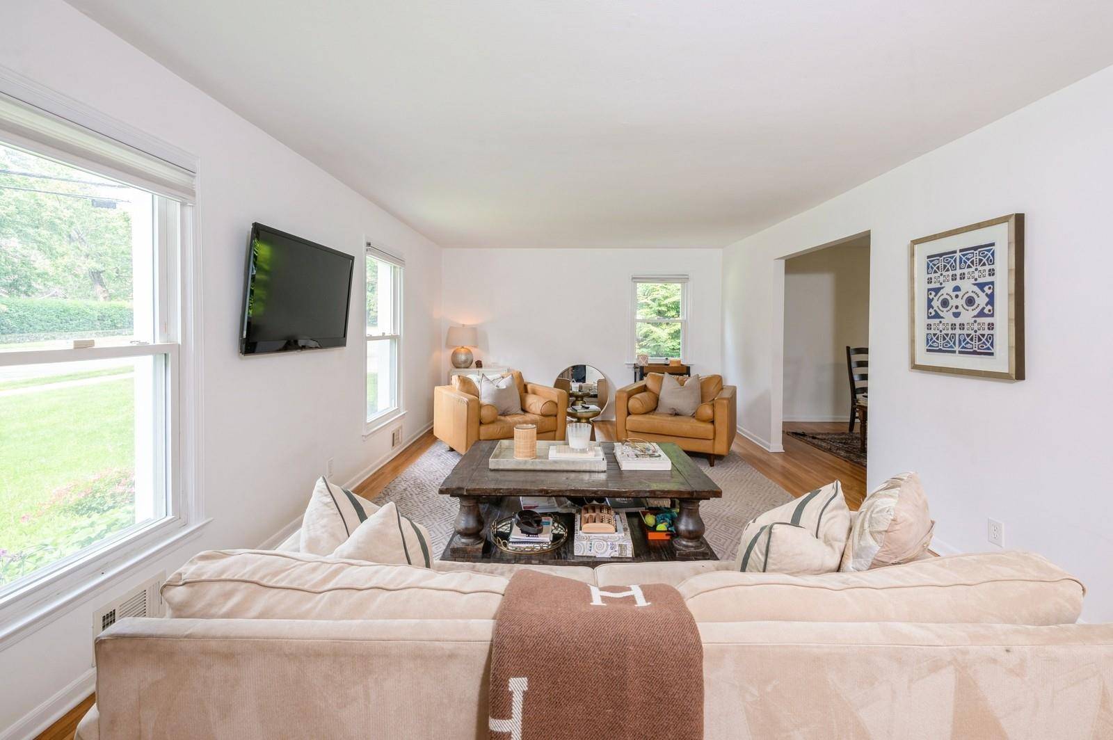 Rye, NY 10580,37 Oakland Beach AVE