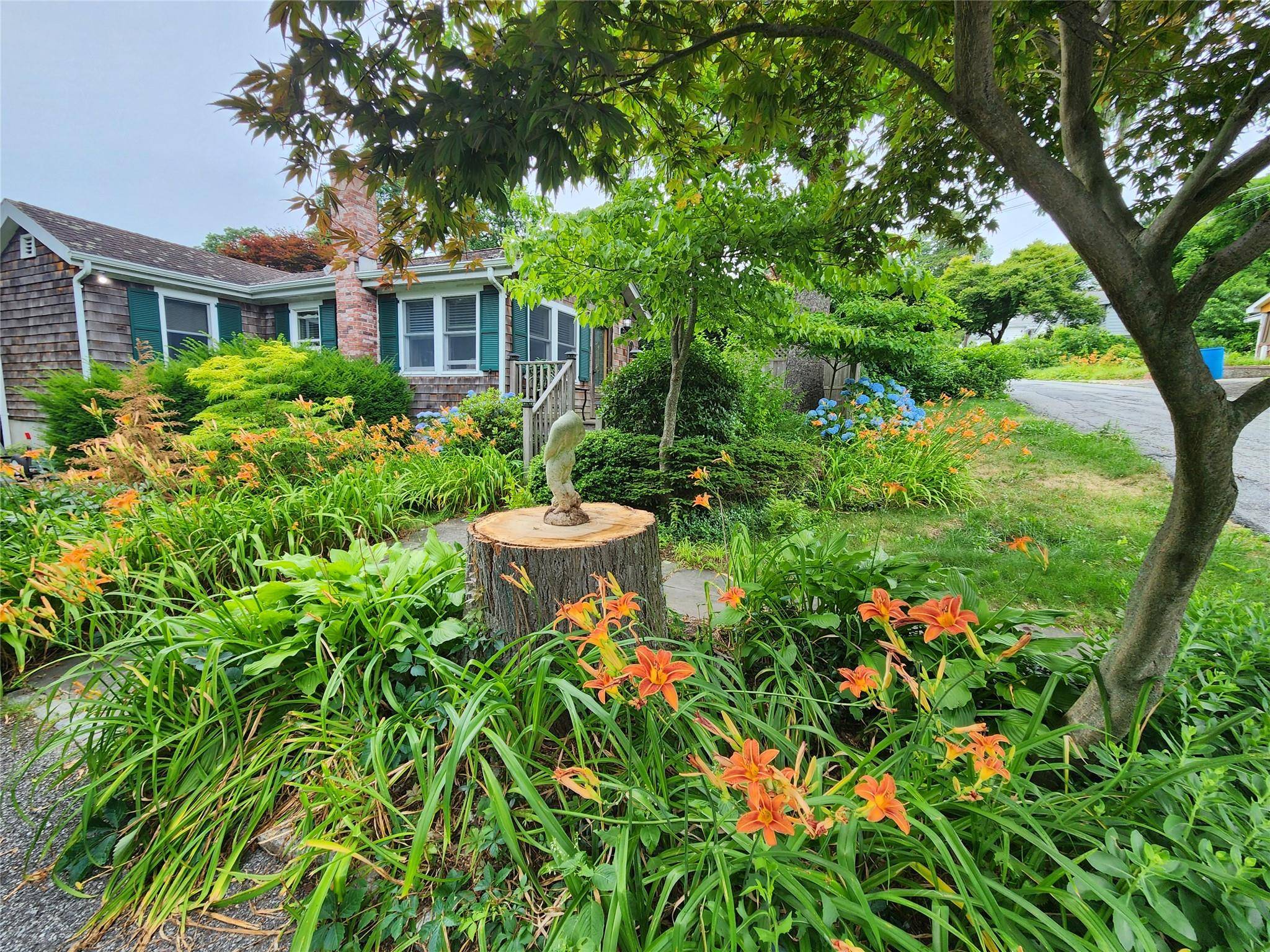 Carmel, NY 10512,11 Hampton DR
