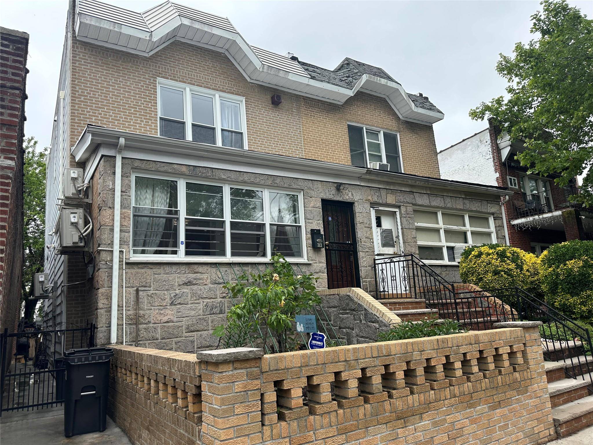 Brooklyn, NY 11209,313 88 ST