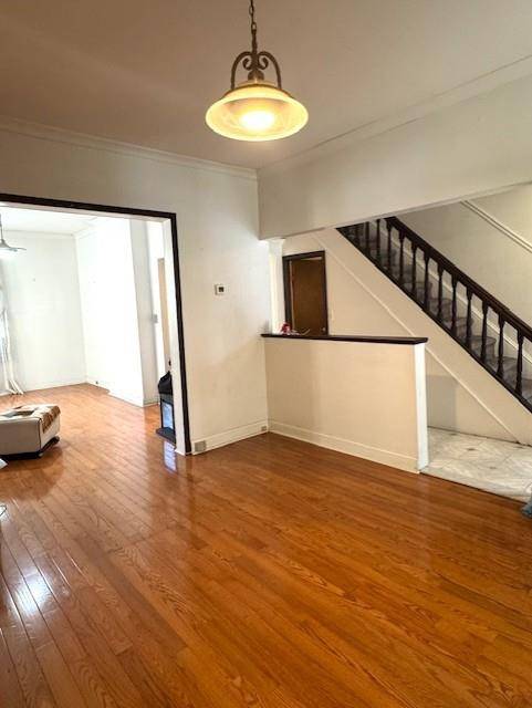 Flushing, NY 11354,34-21 148 ST