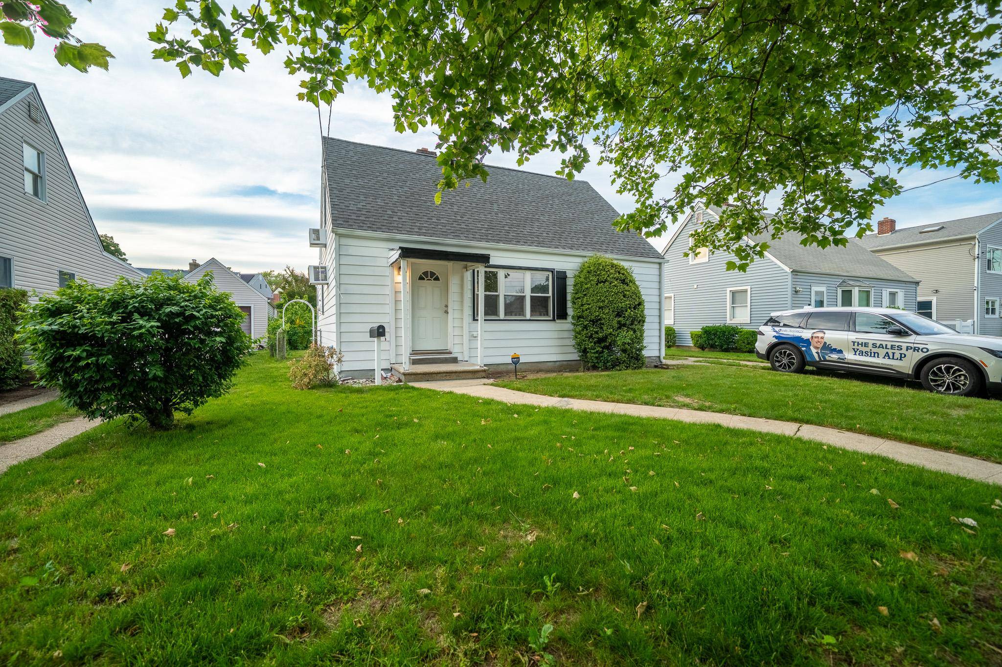 Valley Stream, NY 11581,31 PENINSULA BLVD
