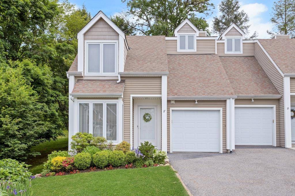 Ossining, NY 10562,17 Spring Pond DR