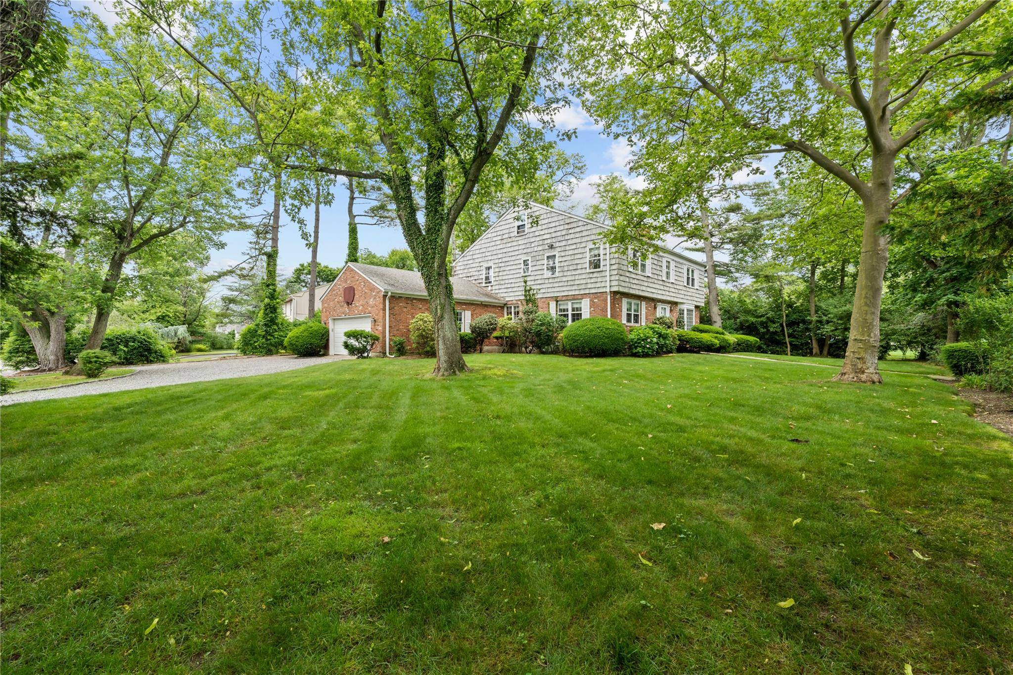 Lawrence, NY 11559,520 Chauncey LN